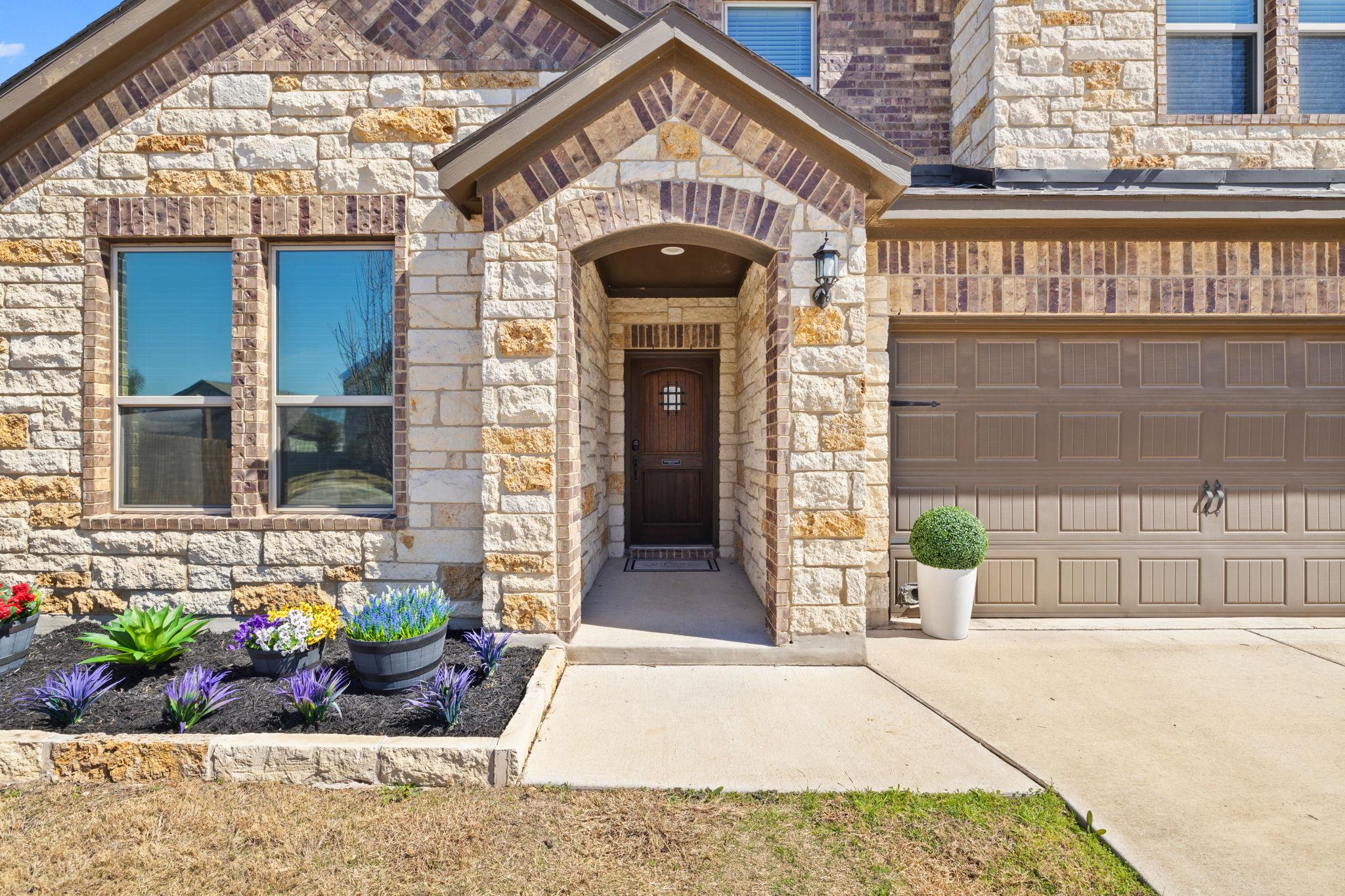 380 Capstone Rd, Liberty Hill, TX 78642