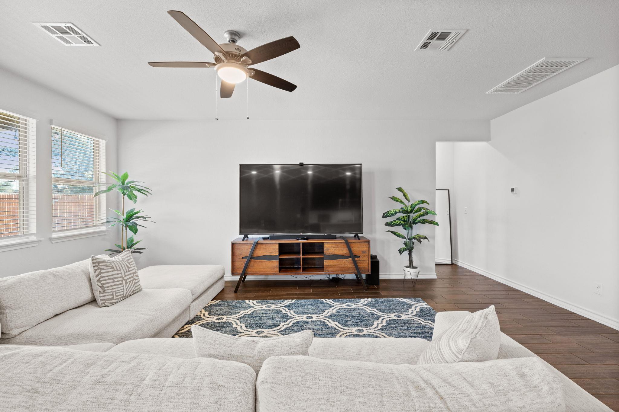 380 Capstone Rd, Liberty Hill, TX 78642