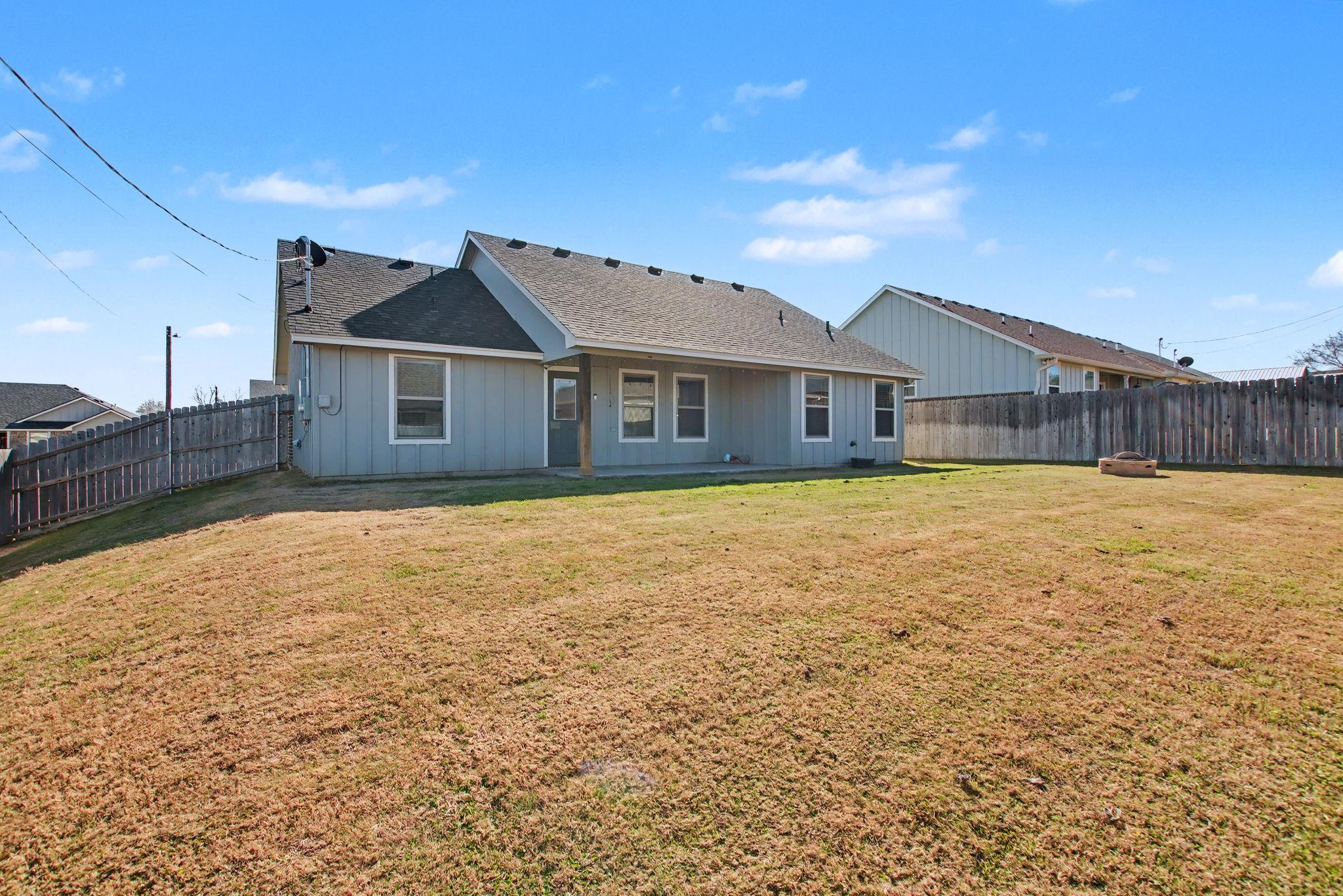 1135 Limestone Dr, Lampasas, TX 76550