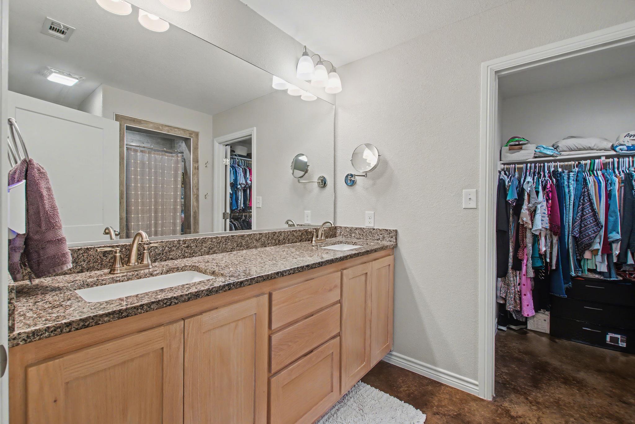 1135 Limestone Dr, Lampasas, TX 76550