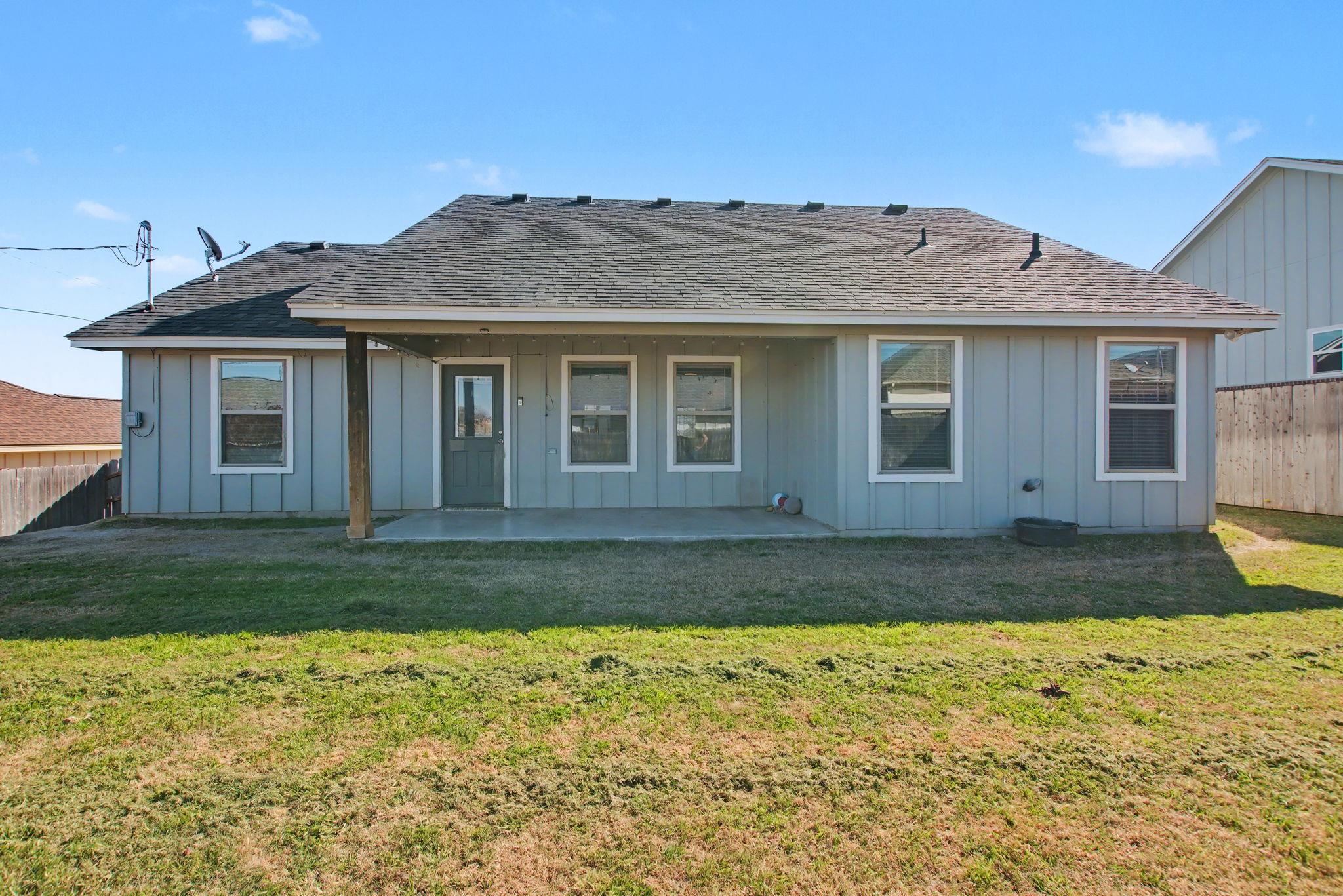 1135 Limestone Dr, Lampasas, TX 76550