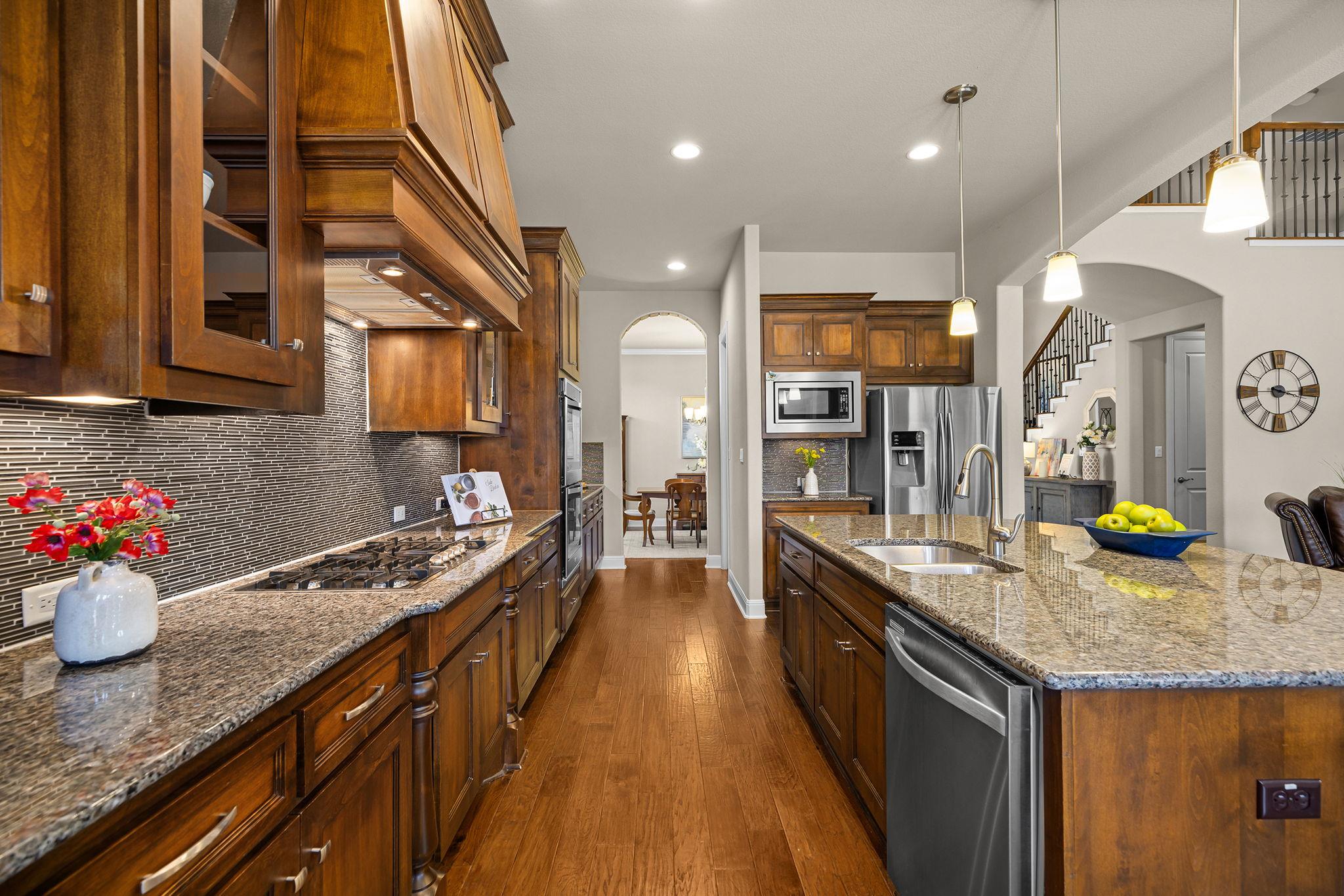 2405 Legend Trl, Leander, TX 78641