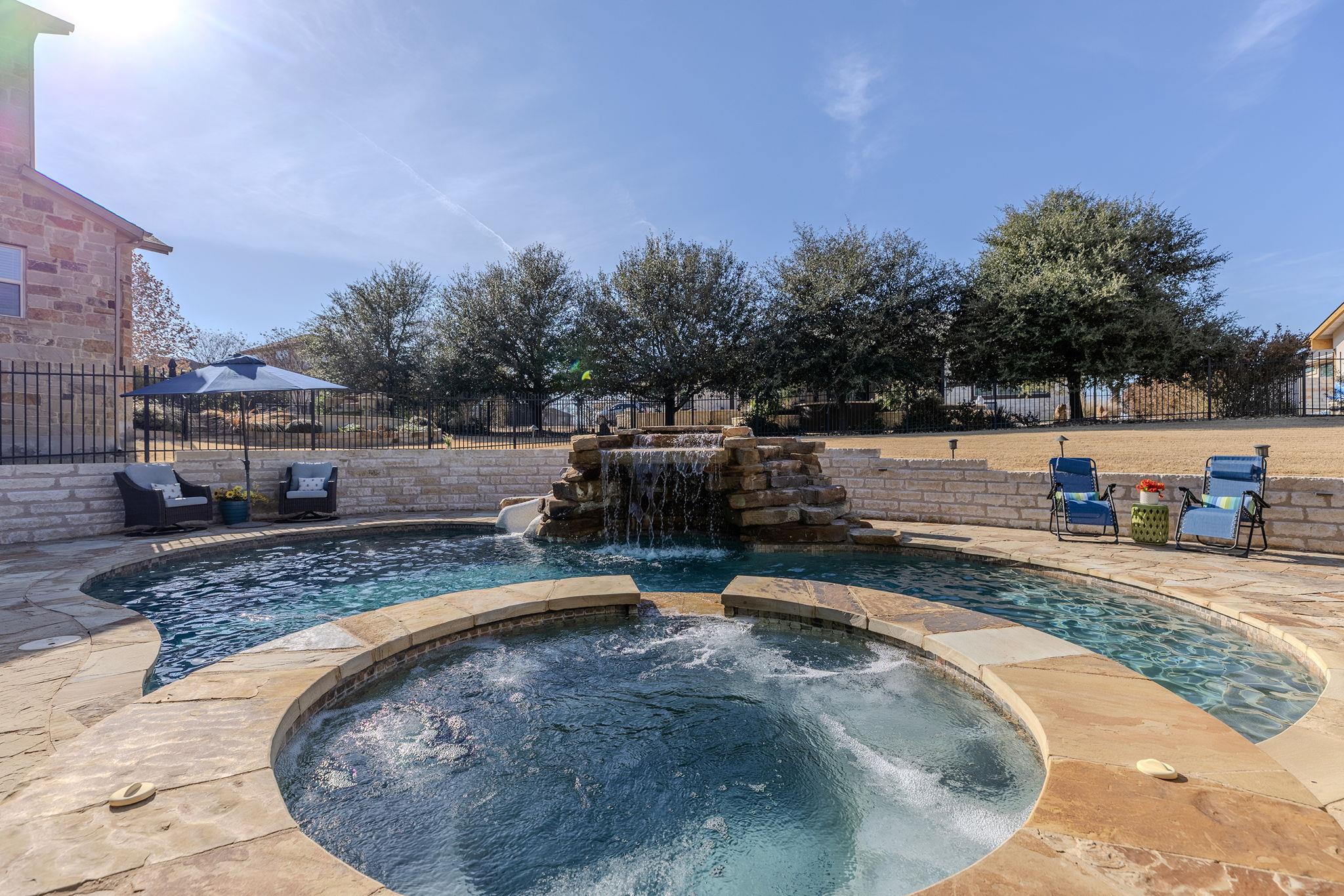 2405 Legend Trl, Leander, TX 78641