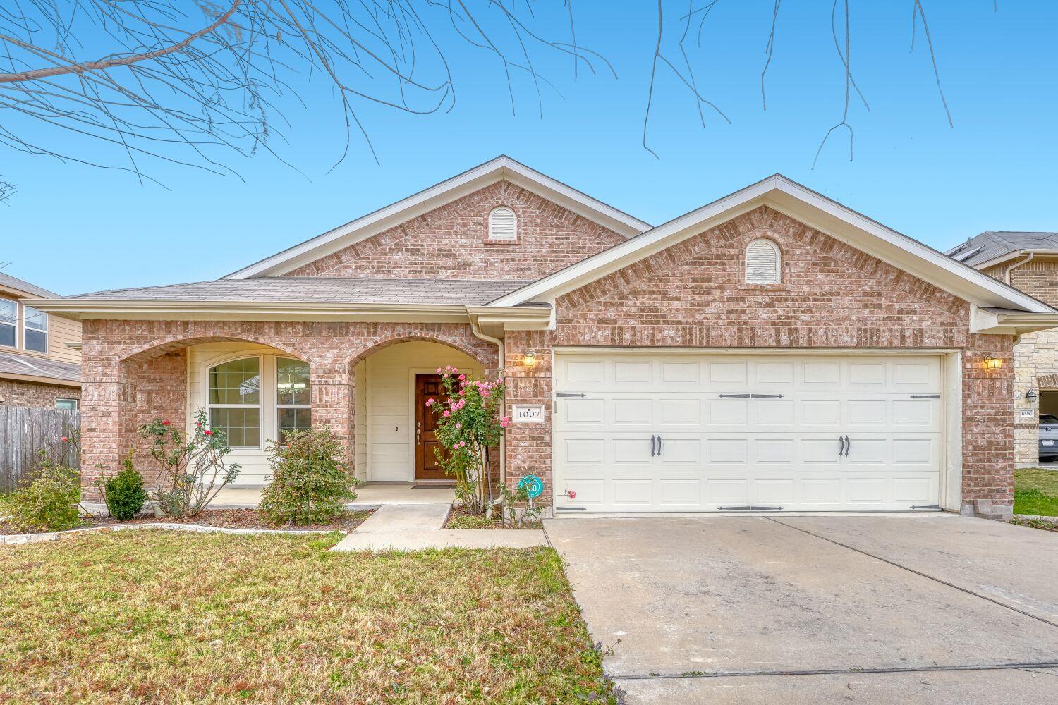1007 Papaya Cv, Hutto, TX 78634