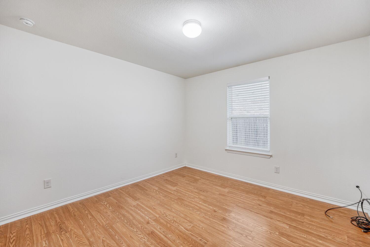 1007 Papaya Cv, Hutto, TX 78634