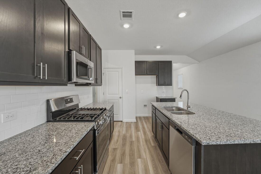 14110 Edna Maxine Walk, Del Valle, TX 78617