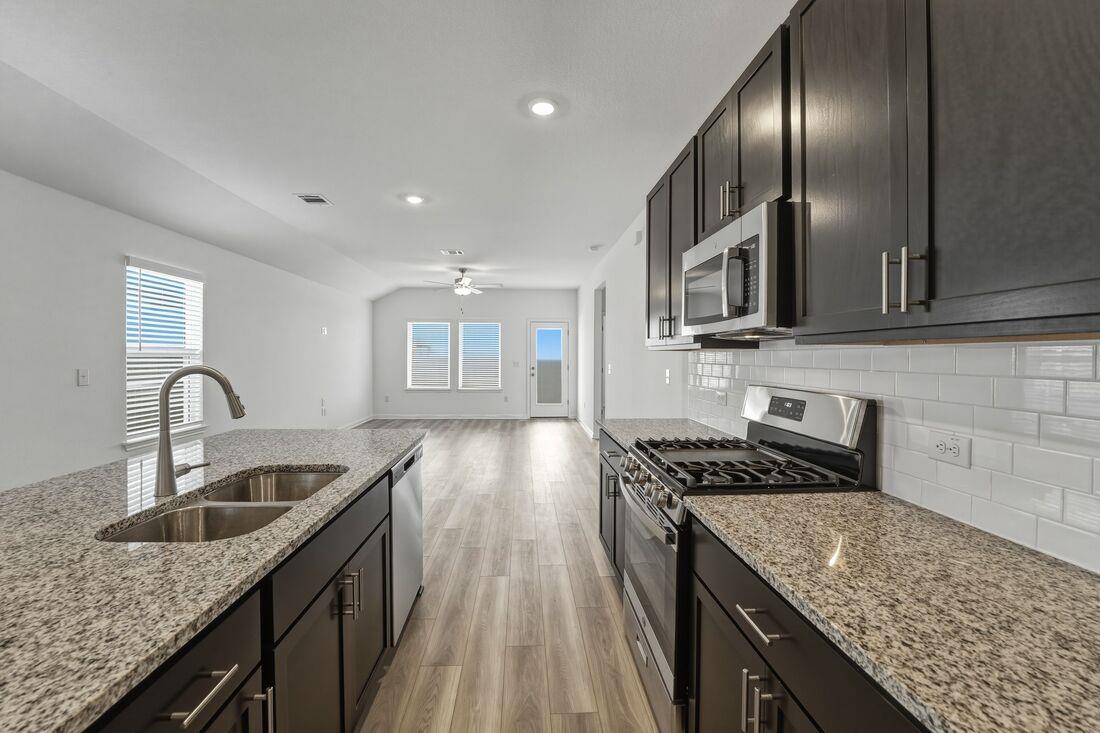 14110 Edna Maxine Walk, Del Valle, TX 78617