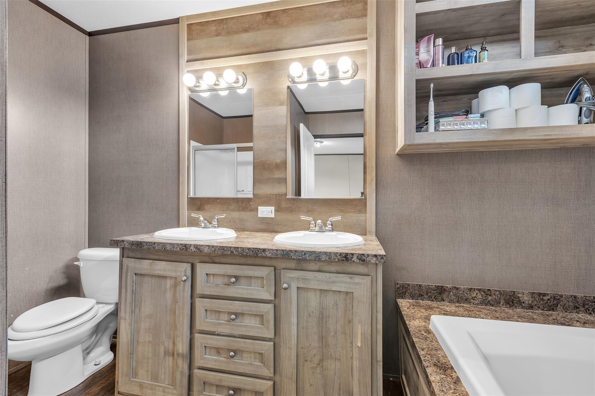 815 Rustler Pass, Kyle, TX 78640