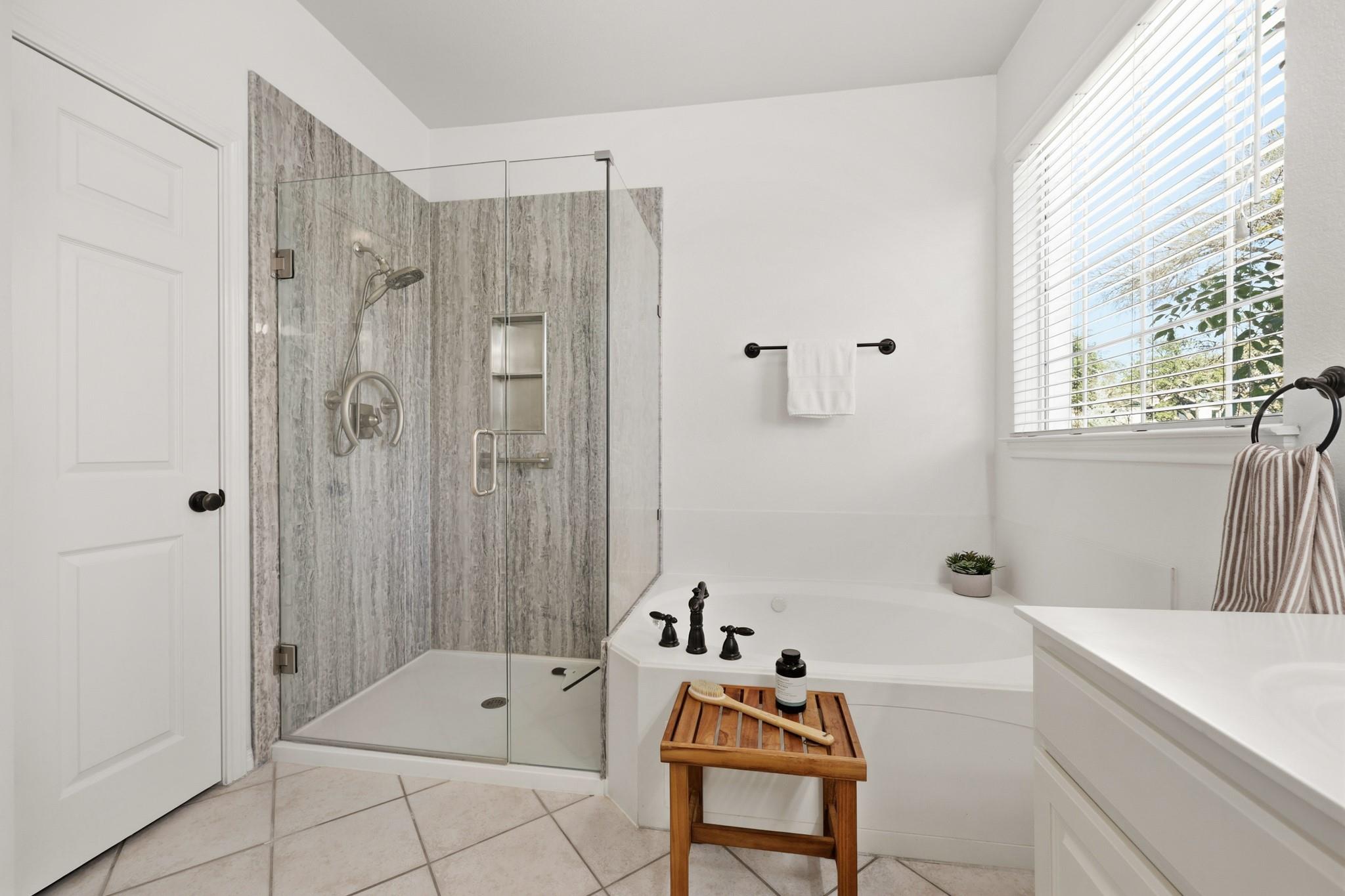 910 Vanguard St, Austin, TX 78734