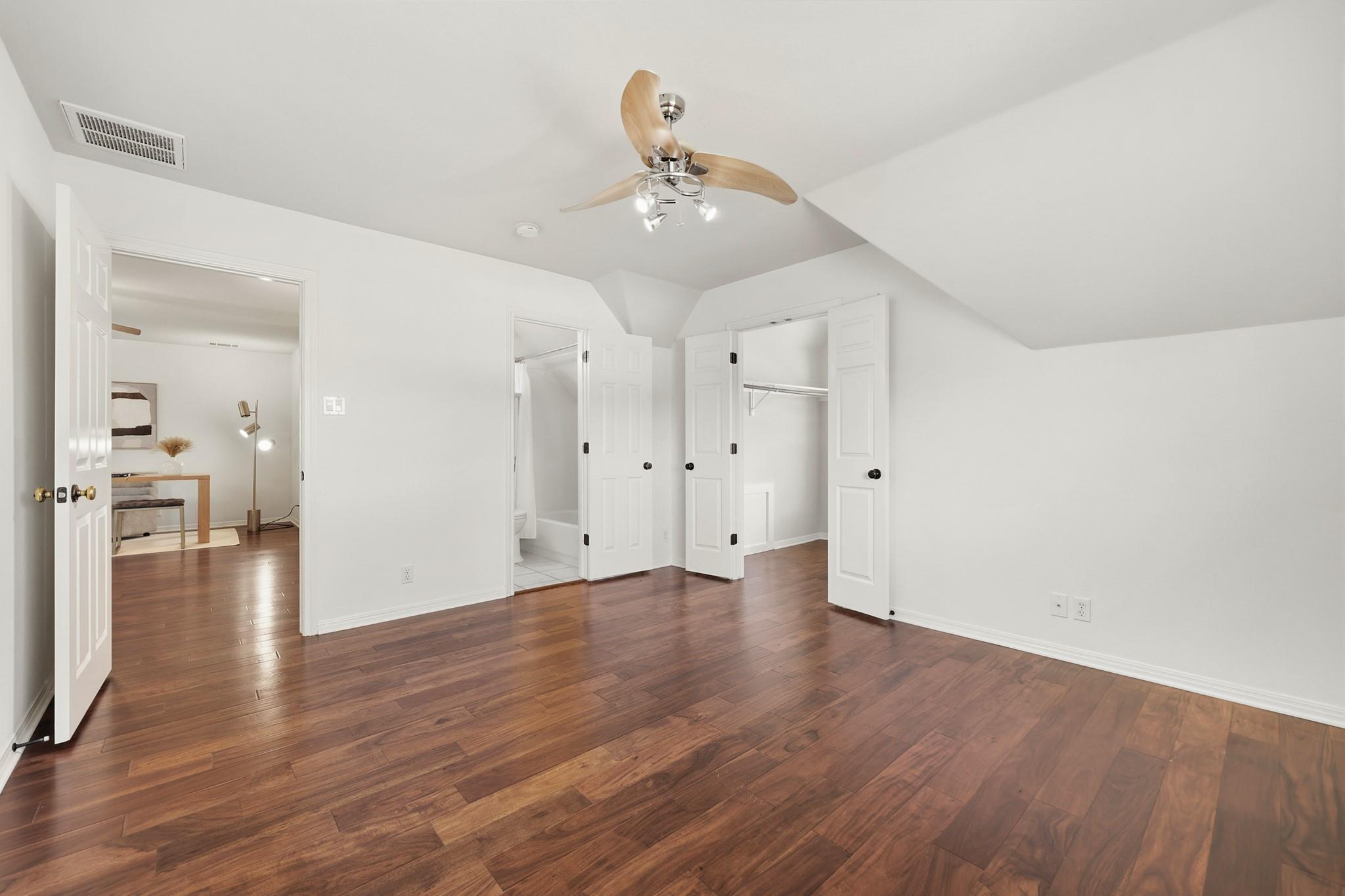 910 Vanguard St, Austin, TX 78734