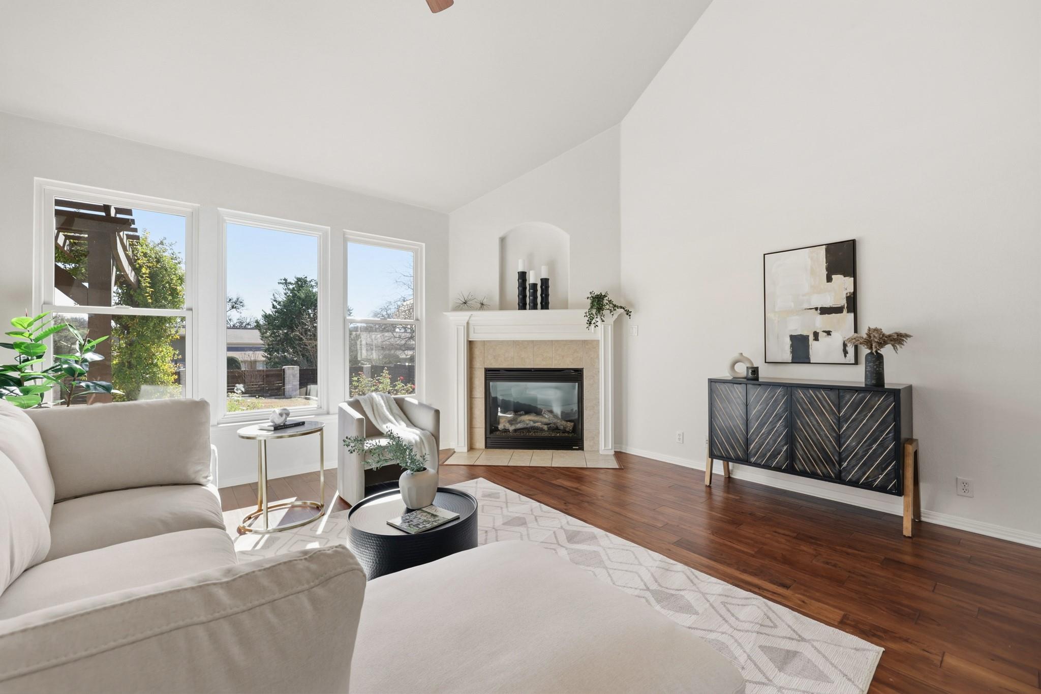 910 Vanguard St, Austin, TX 78734