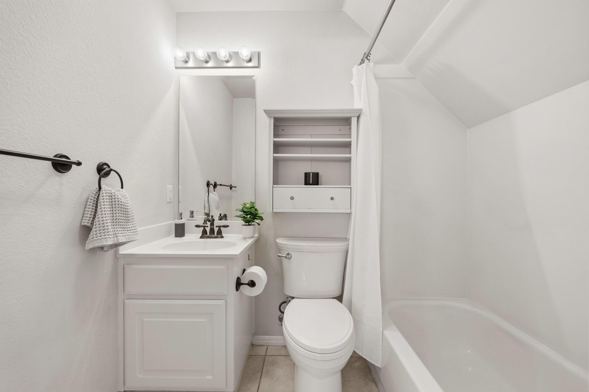 910 Vanguard St, Austin, TX 78734