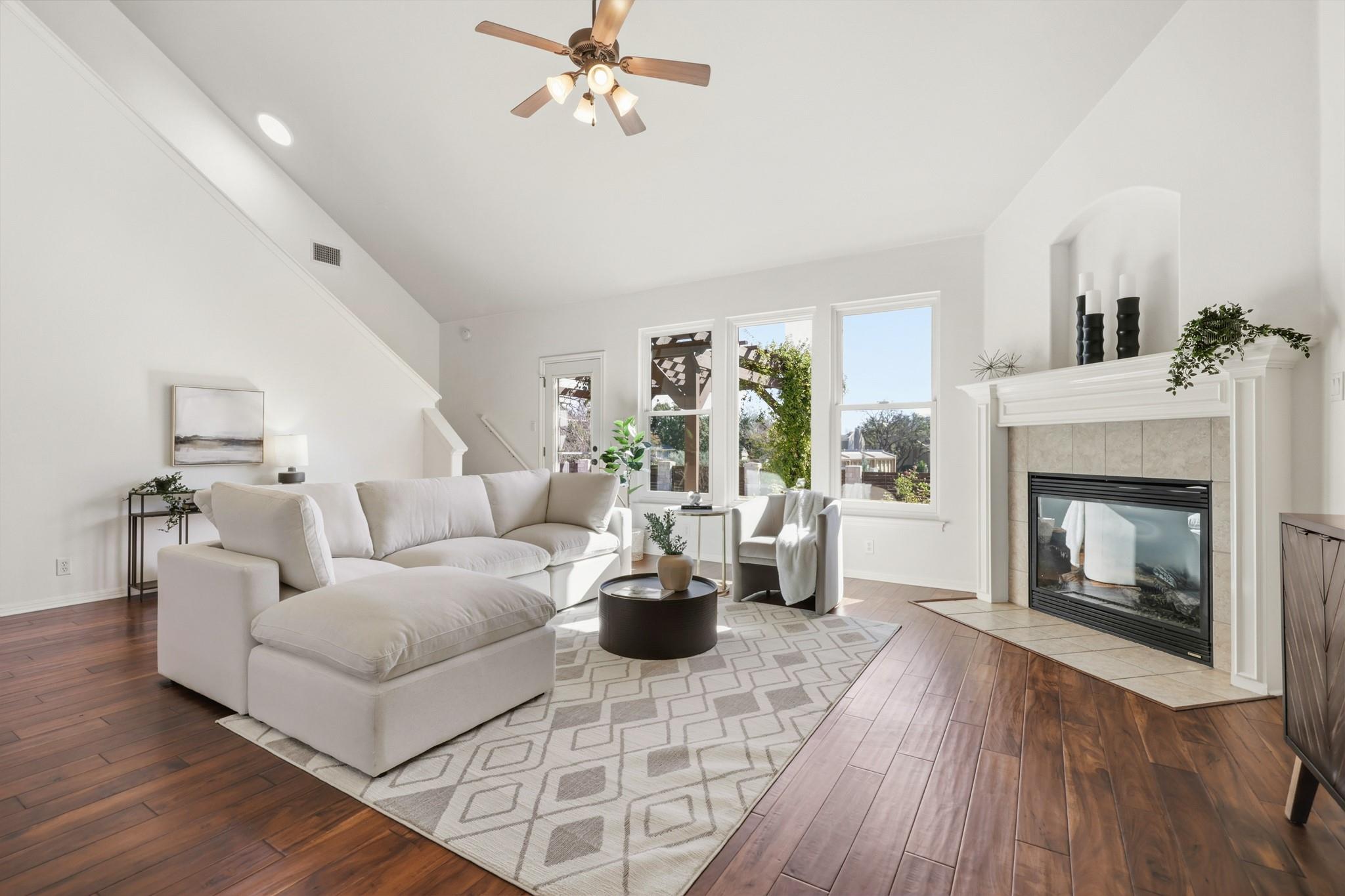 910 Vanguard St, Austin, TX 78734