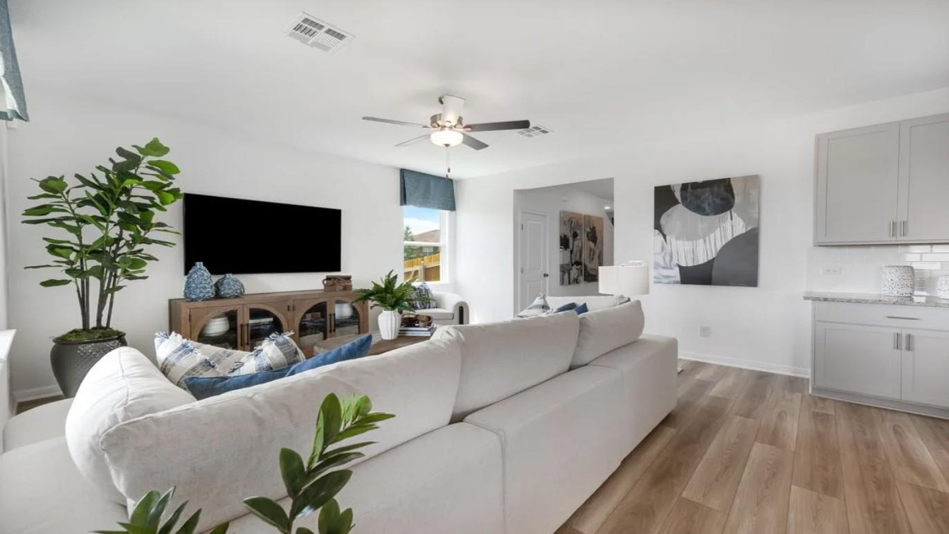 14124 Edna Maxine Walk, Del Valle, TX 78617