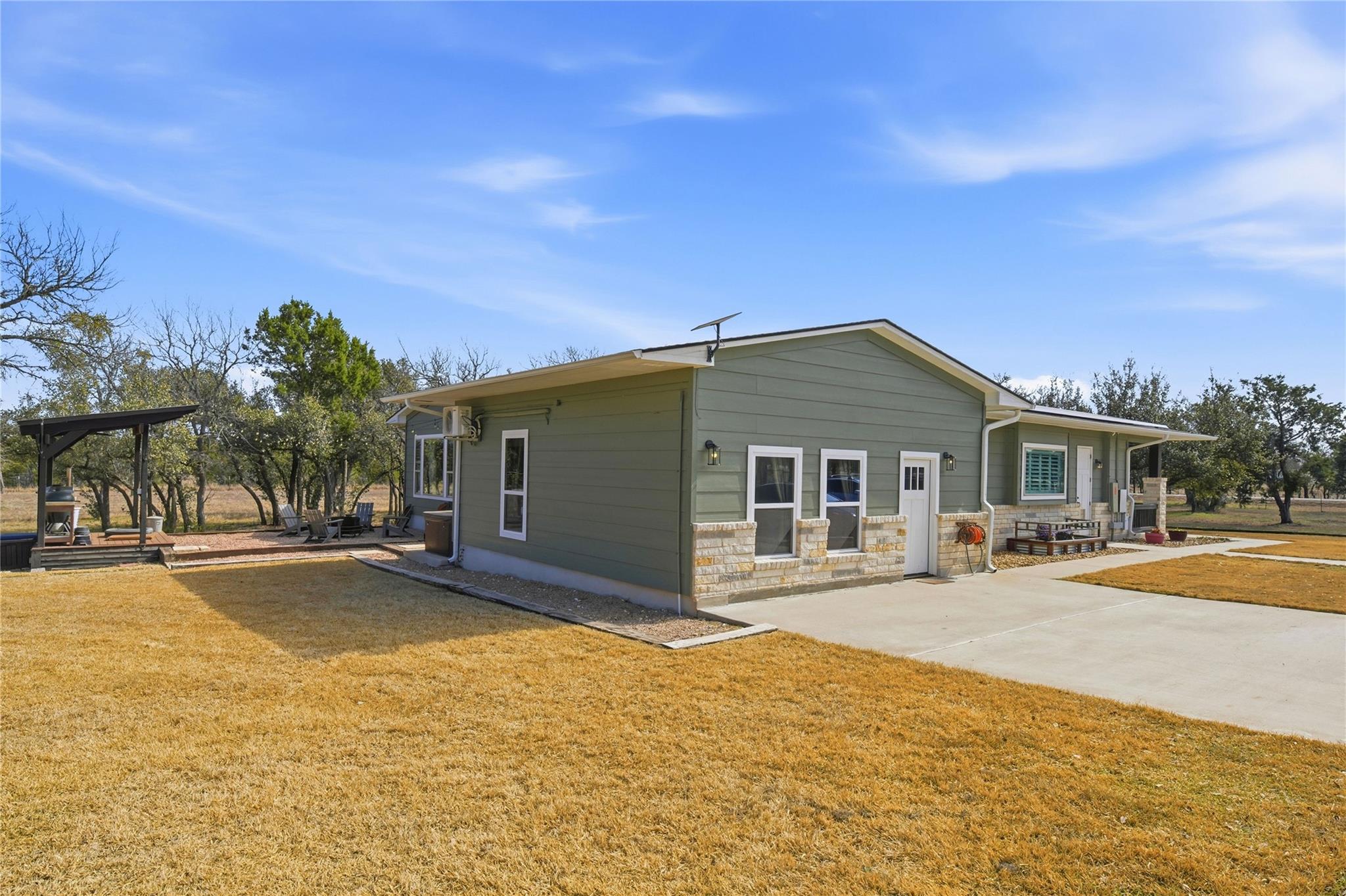 150 County Road 220, Florence, TX 76527