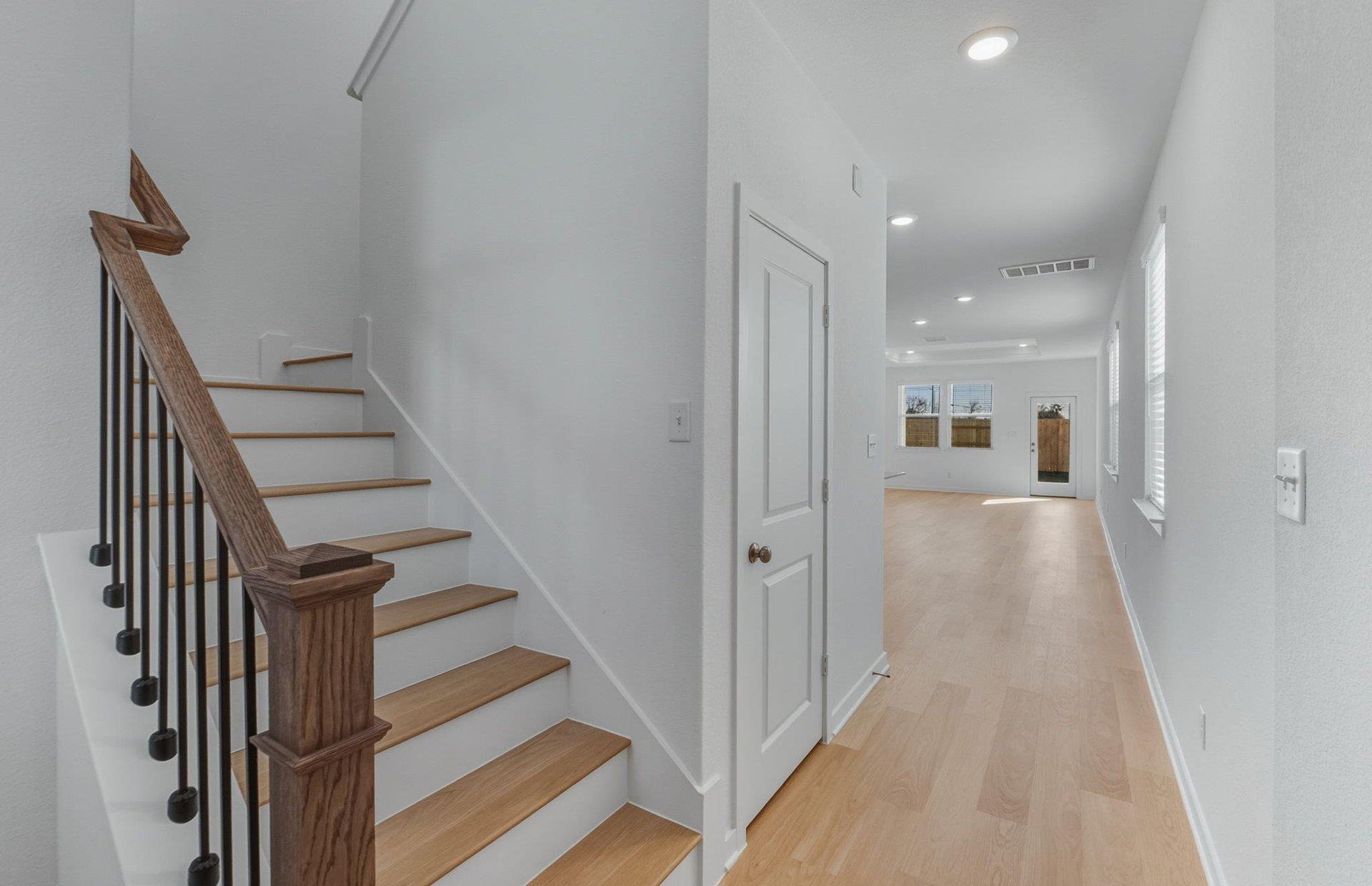 188 Golden Bell Way, Buda, TX 78610