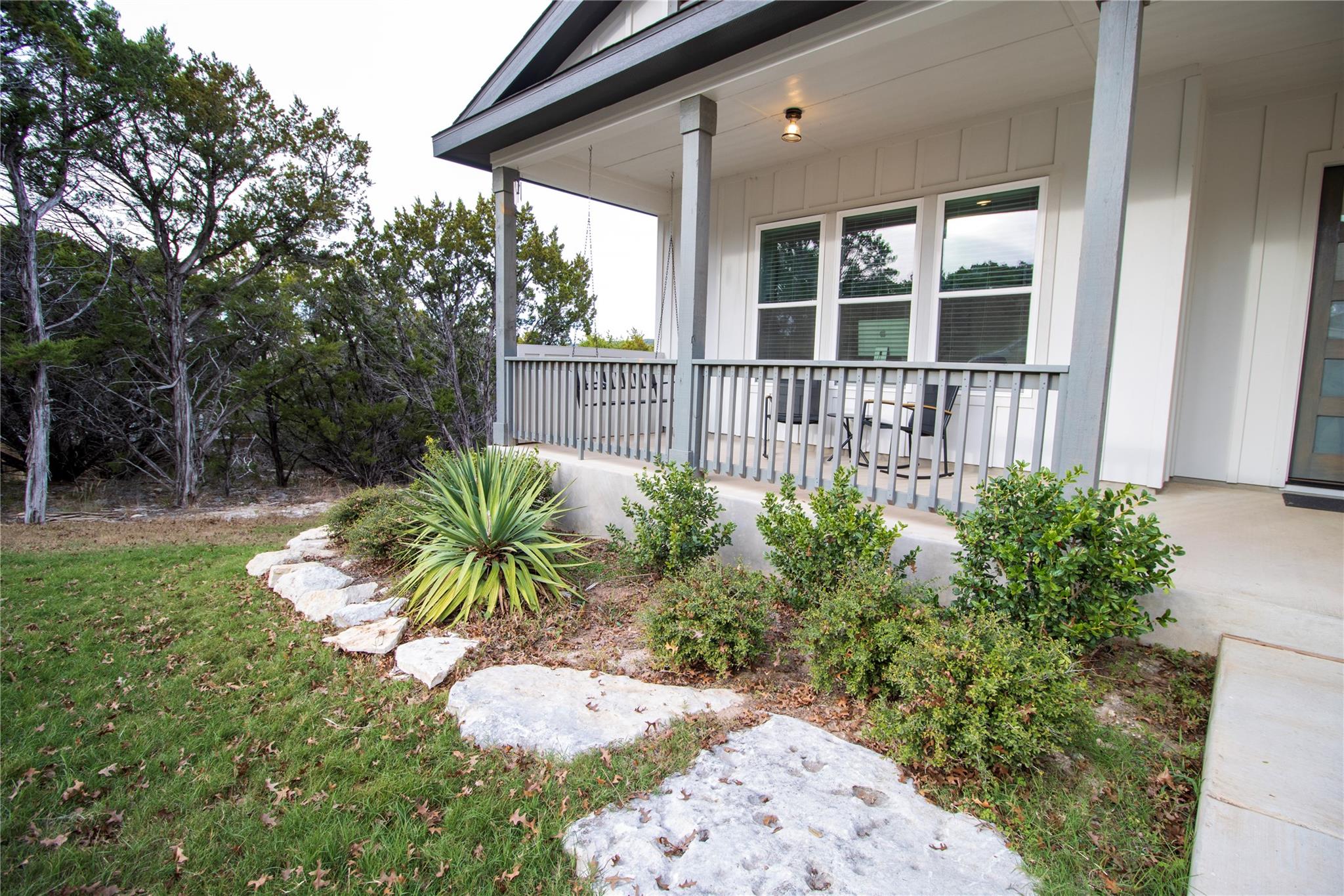 8011 Flintlock Cir, Lago Vista, TX 78645