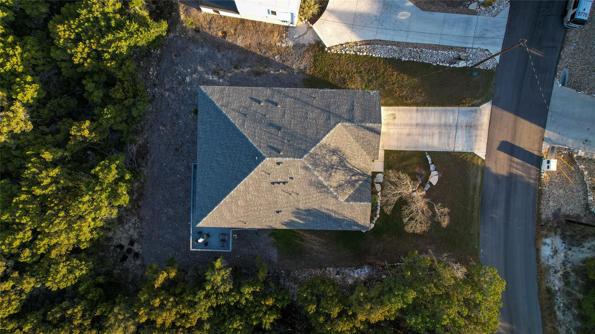 8011 Flintlock Cir, Lago Vista, TX 78645