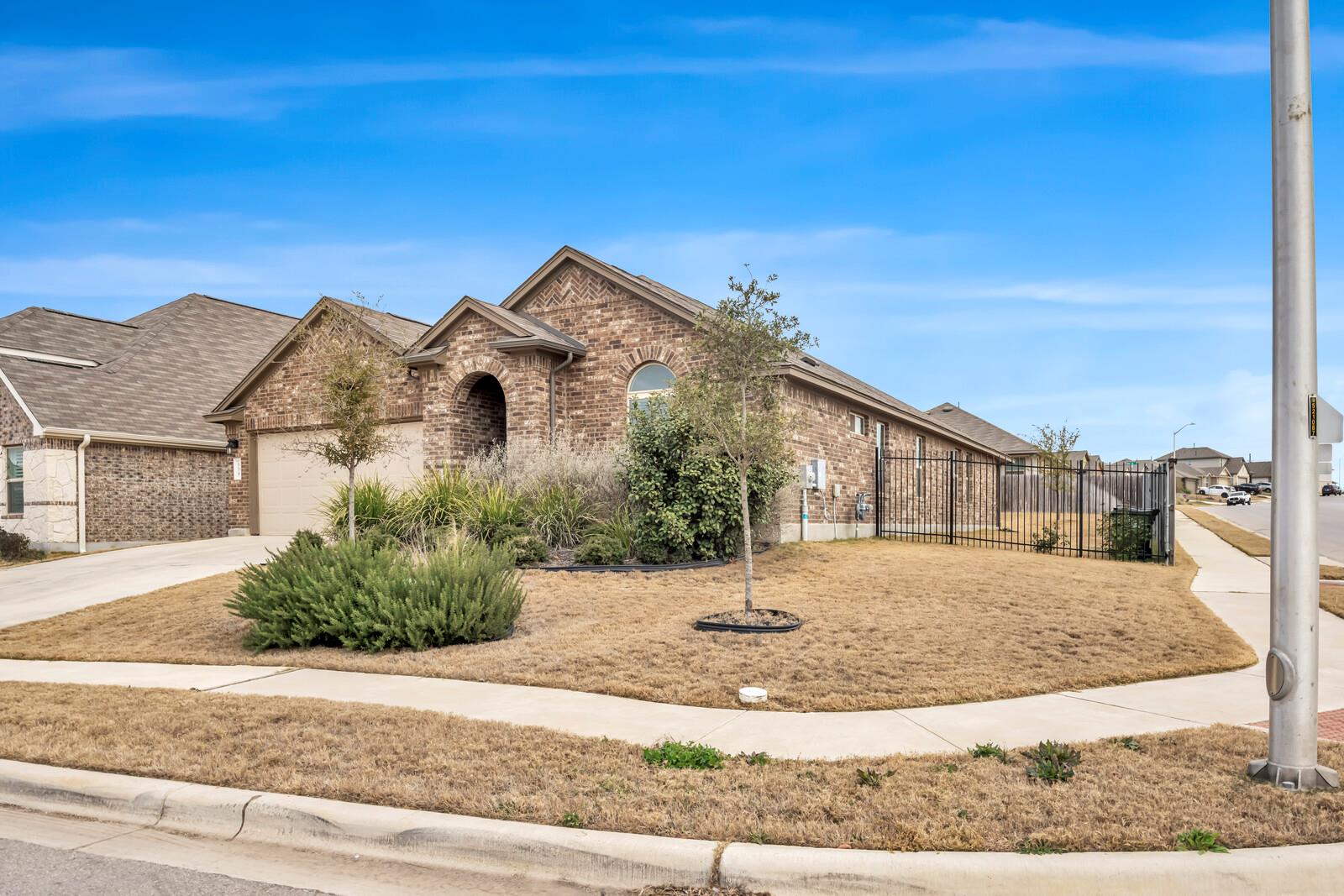 539 Merlin Ln, Leander, TX 78641