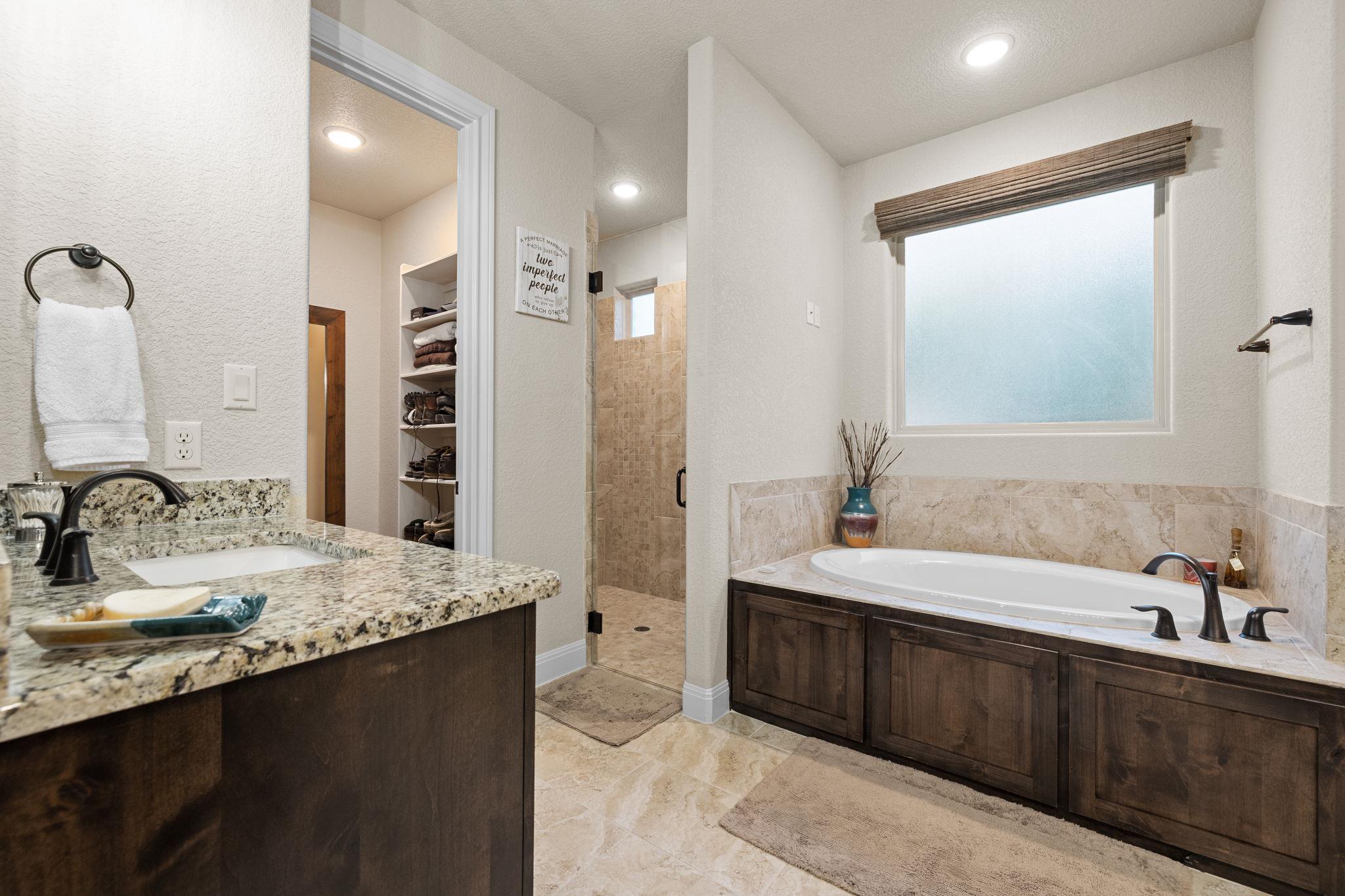 2760 Fishing Hole Cv, Leander, TX 78641