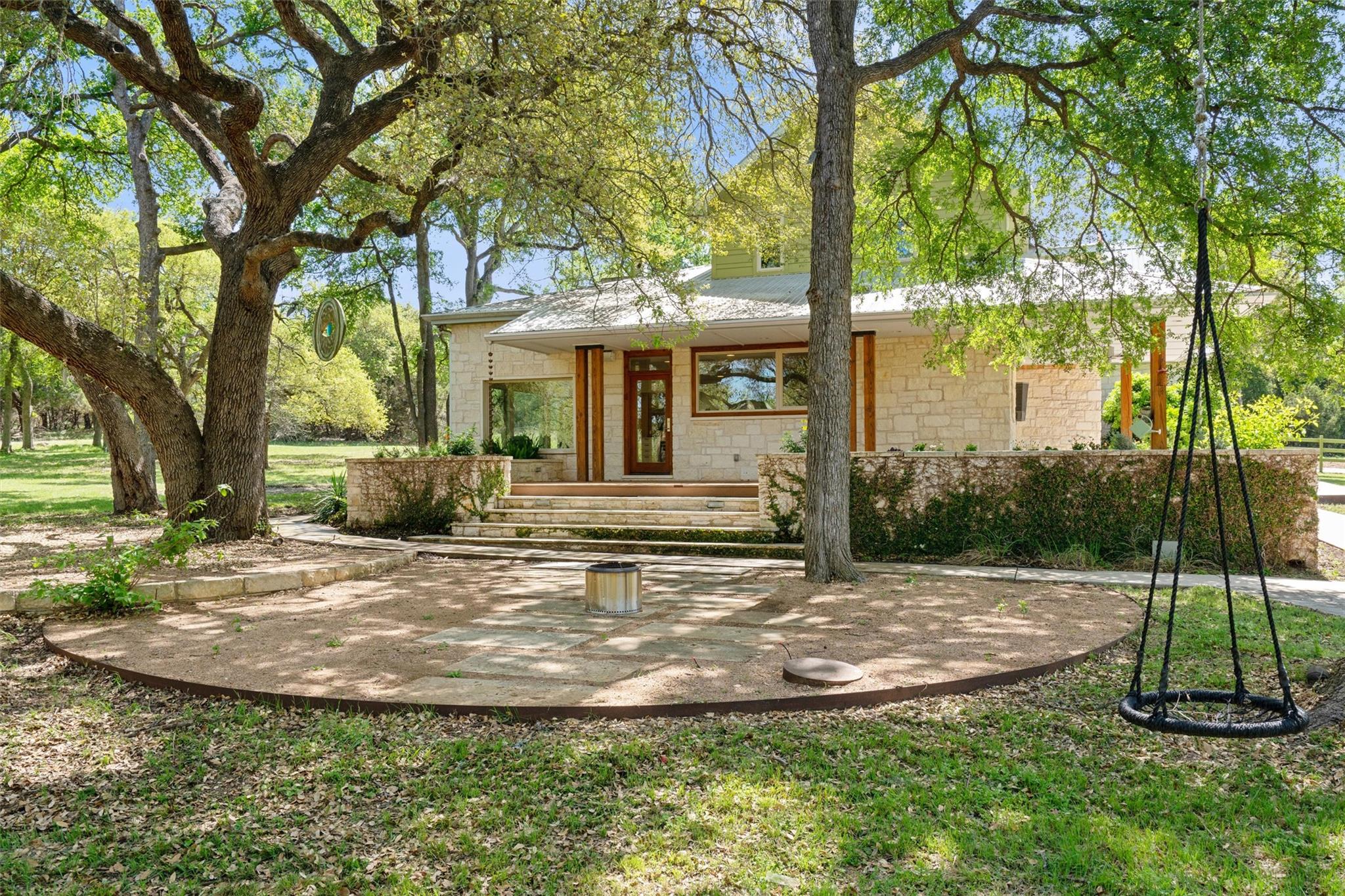 33 Long Creek Rd, Austin, TX 78737
