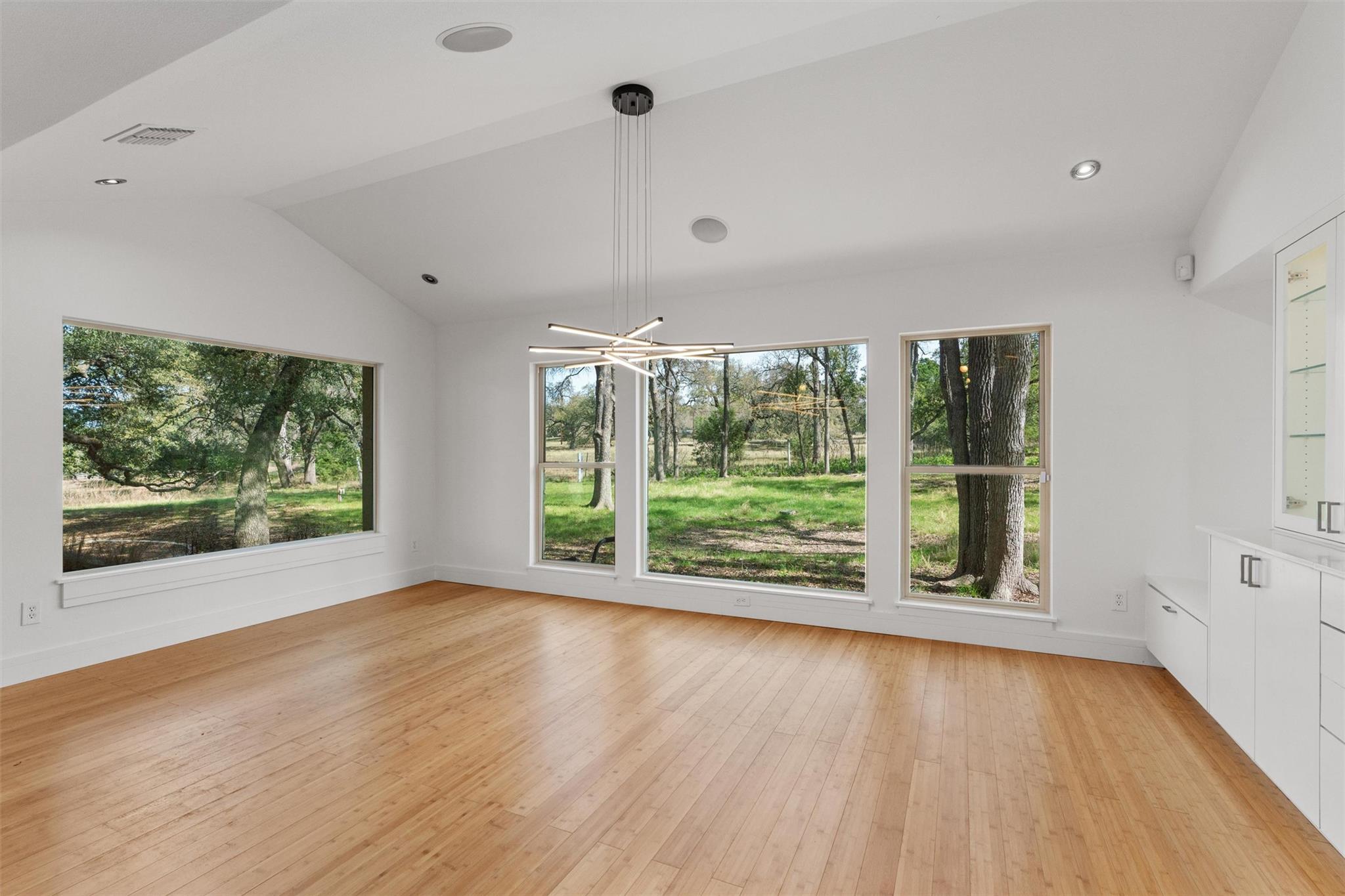 33 Long Creek Rd, Austin, TX 78737