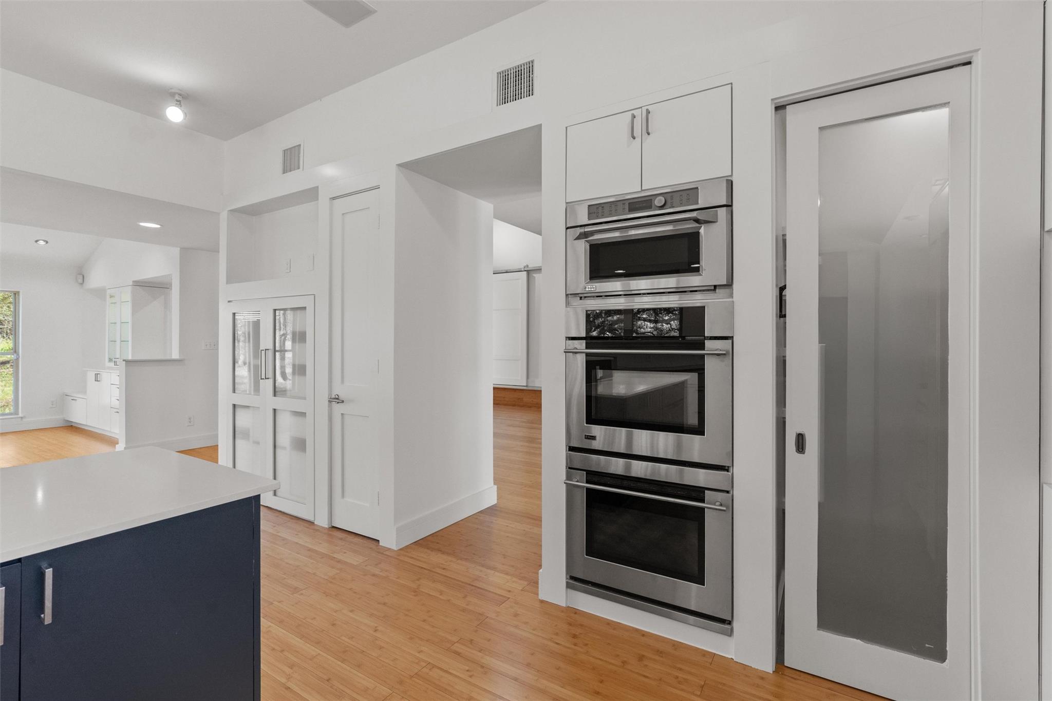 33 Long Creek Rd, Austin, TX 78737