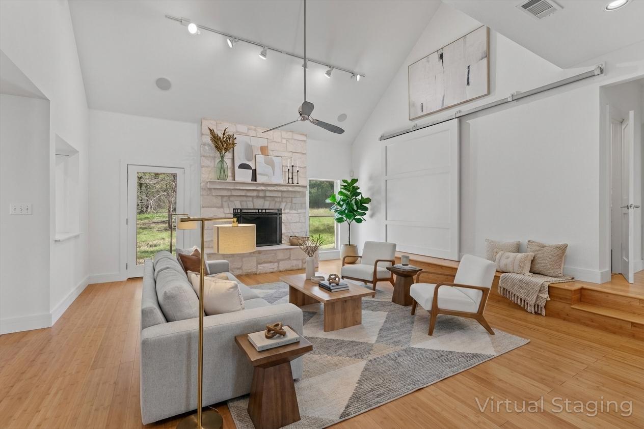 33 Long Creek Rd, Austin, TX 78737