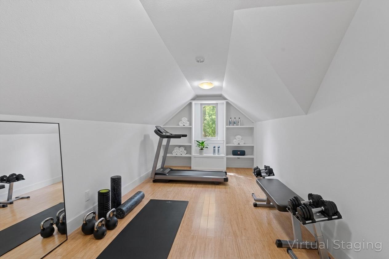 33 Long Creek Rd, Austin, TX 78737