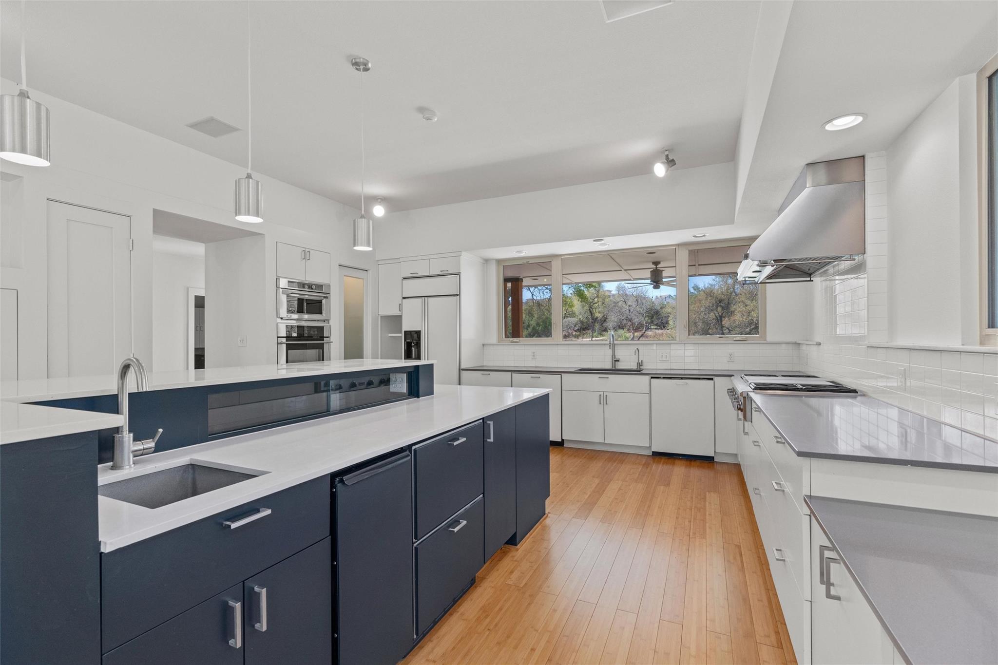 33 Long Creek Rd, Austin, TX 78737