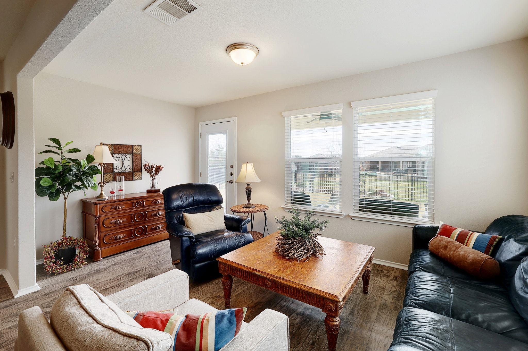 504 Hereford Ln, Georgetown, TX 78633