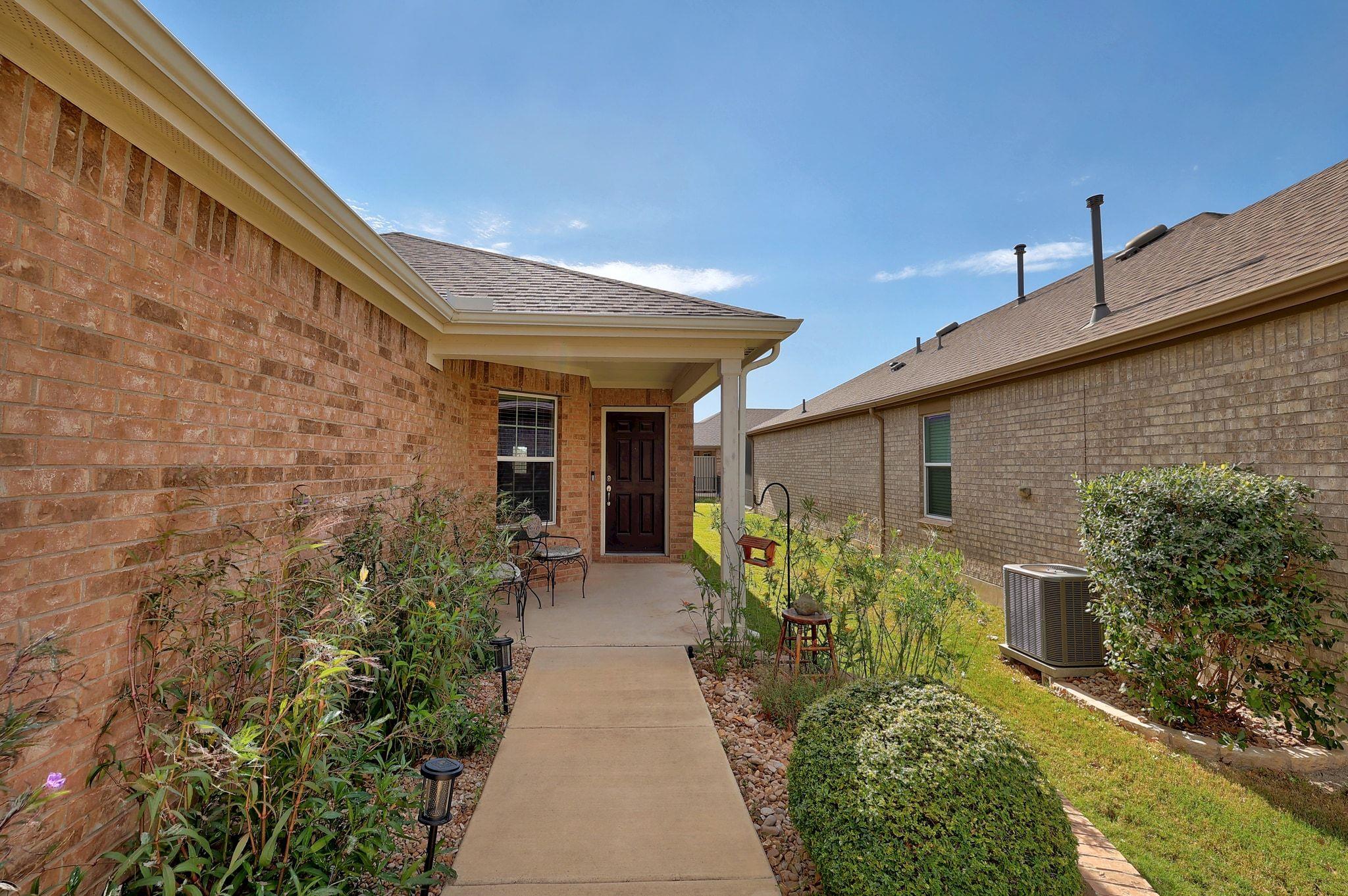 504 Hereford Ln, Georgetown, TX 78633