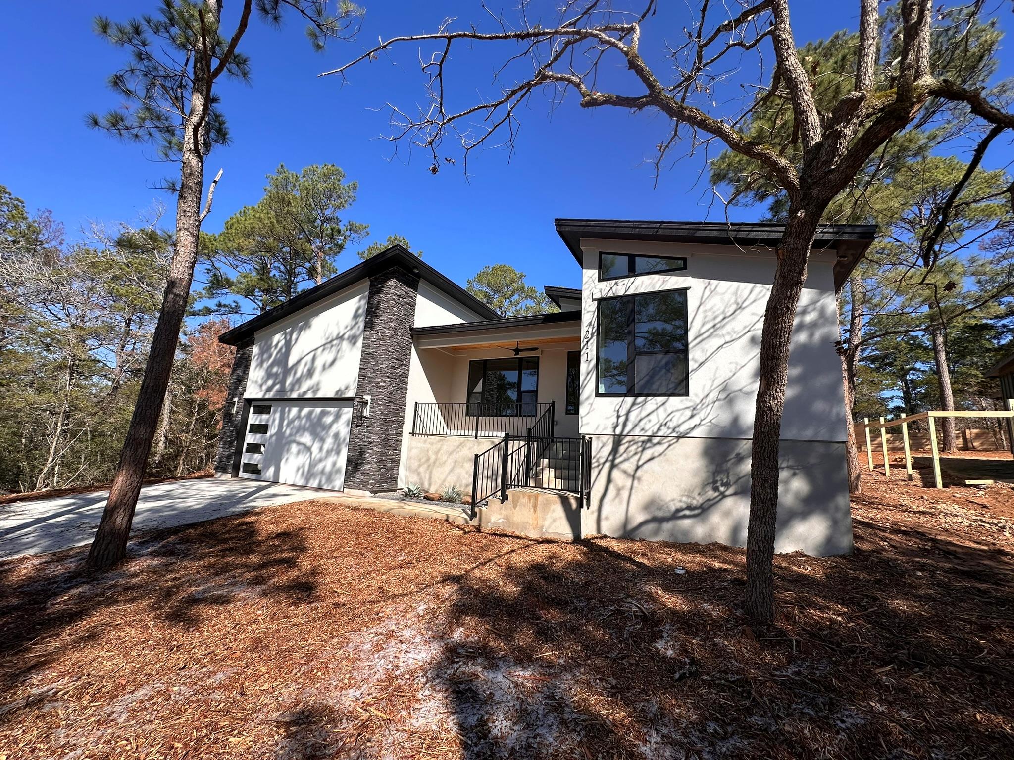 211 Helemano Dr, Bastrop, TX 78602