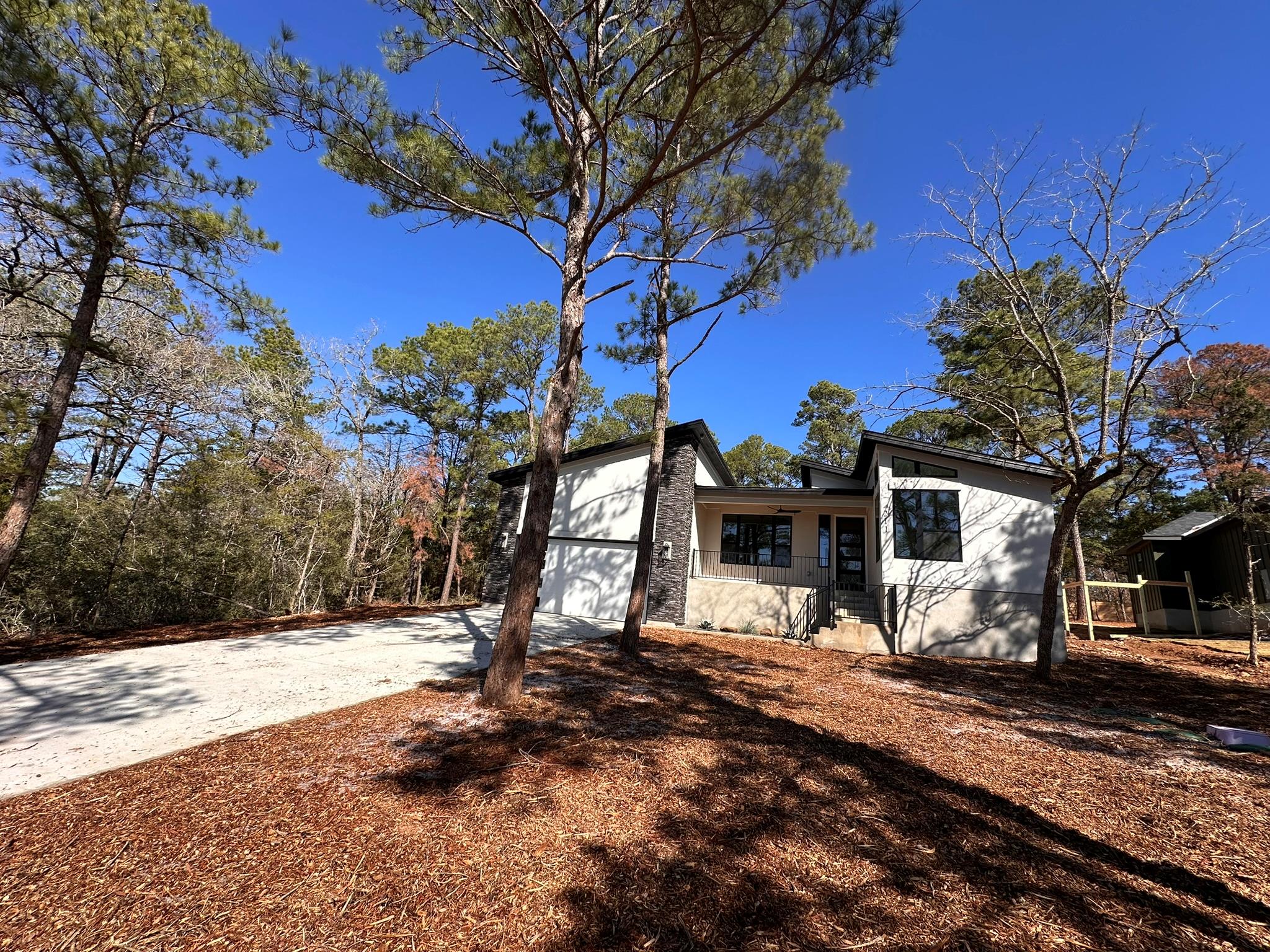 211 Helemano Dr, Bastrop, TX 78602