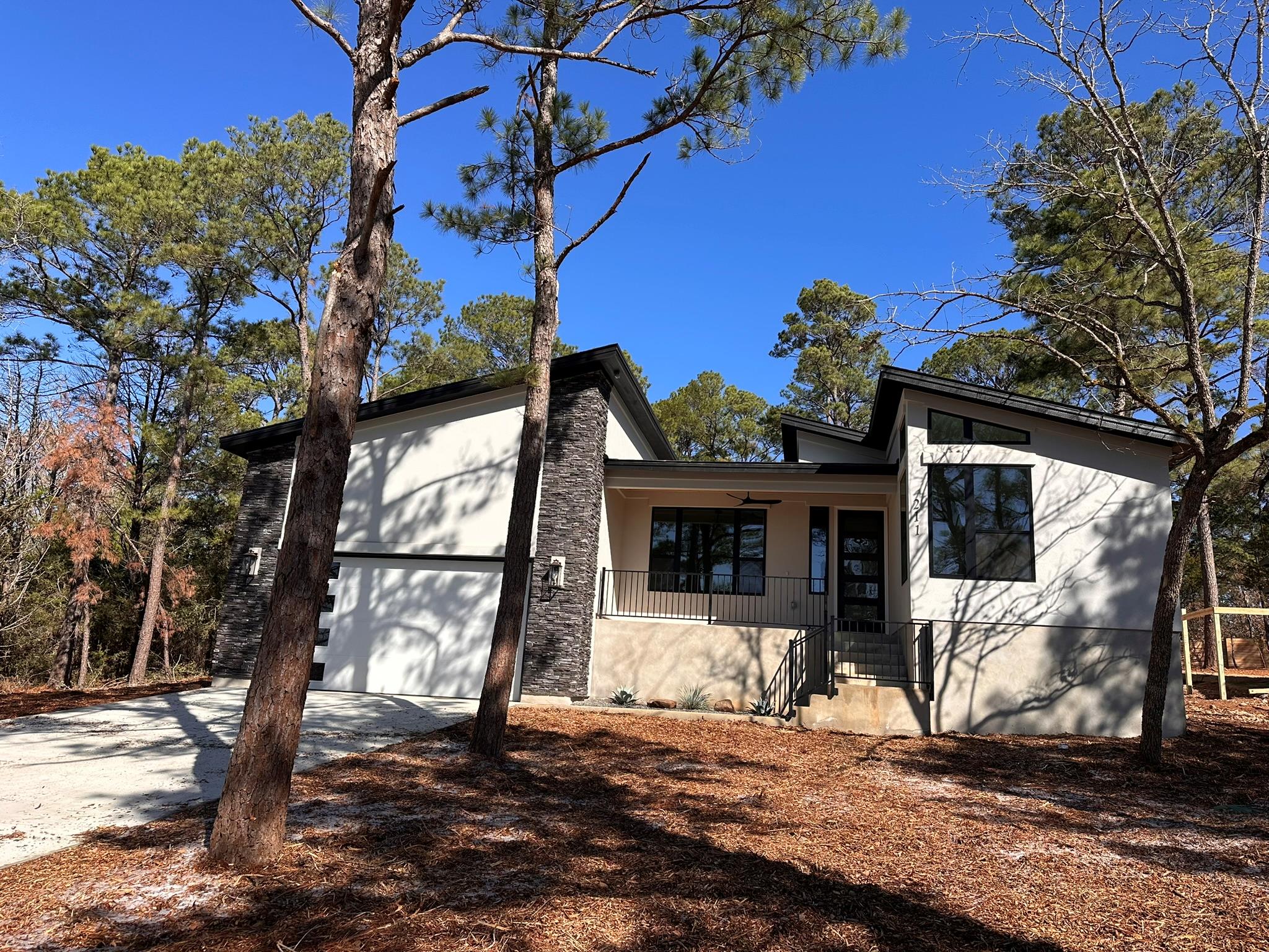 211 Helemano Dr, Bastrop, TX 78602