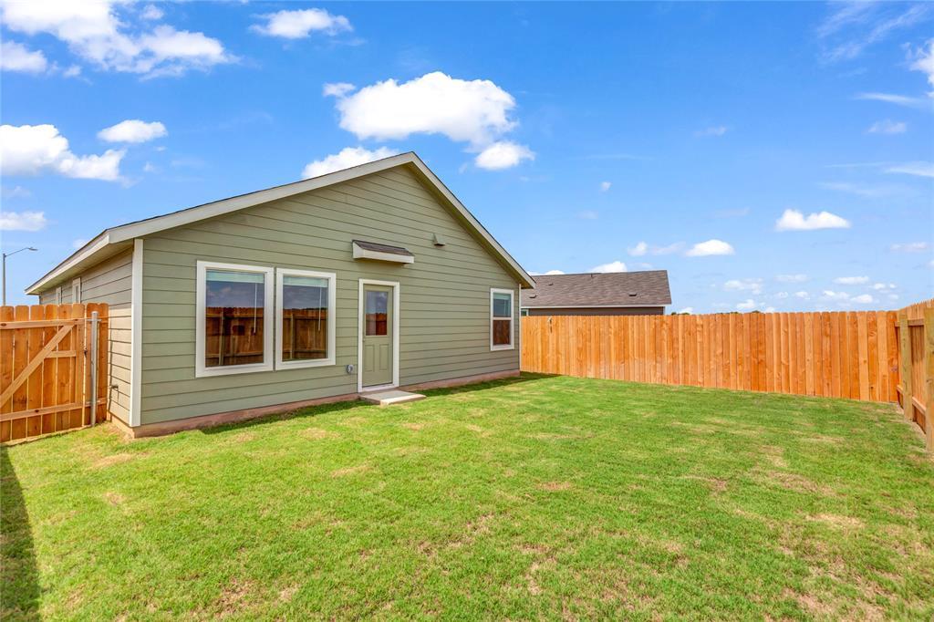 516 Rancho del Cielo Loop, Jarrell, TX 76537