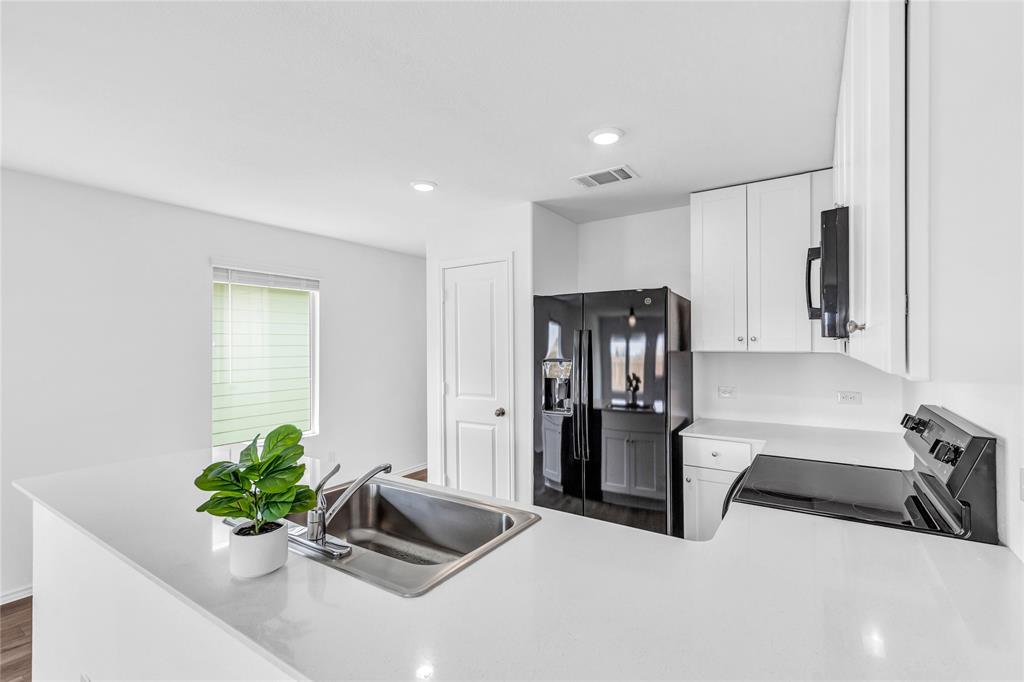 516 Rancho del Cielo Loop, Jarrell, TX 76537