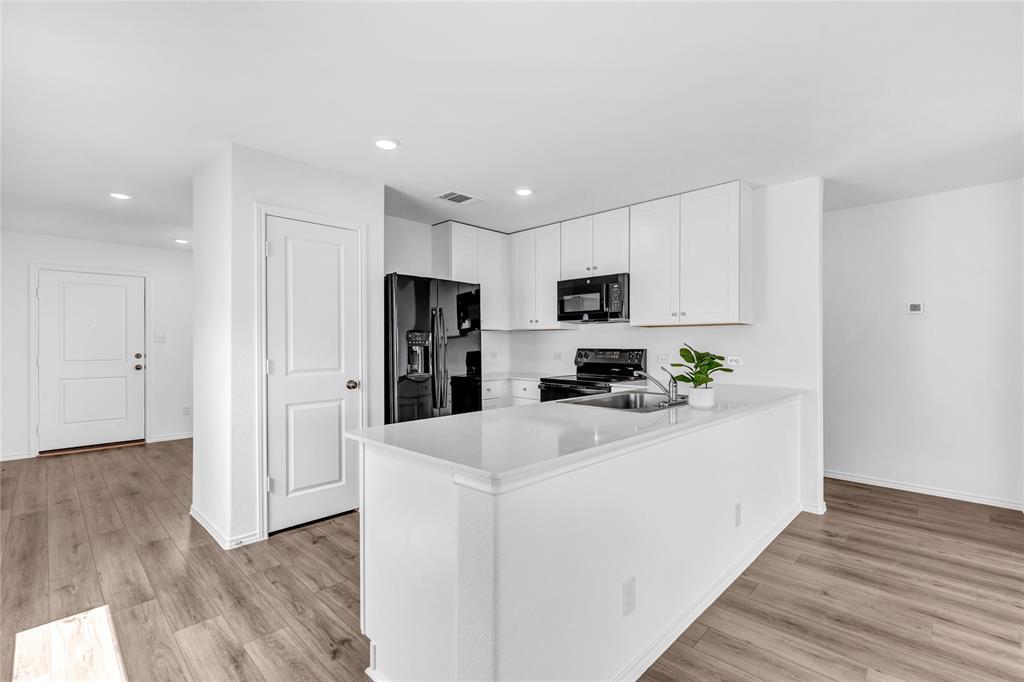 516 Rancho del Cielo Loop, Jarrell, TX 76537