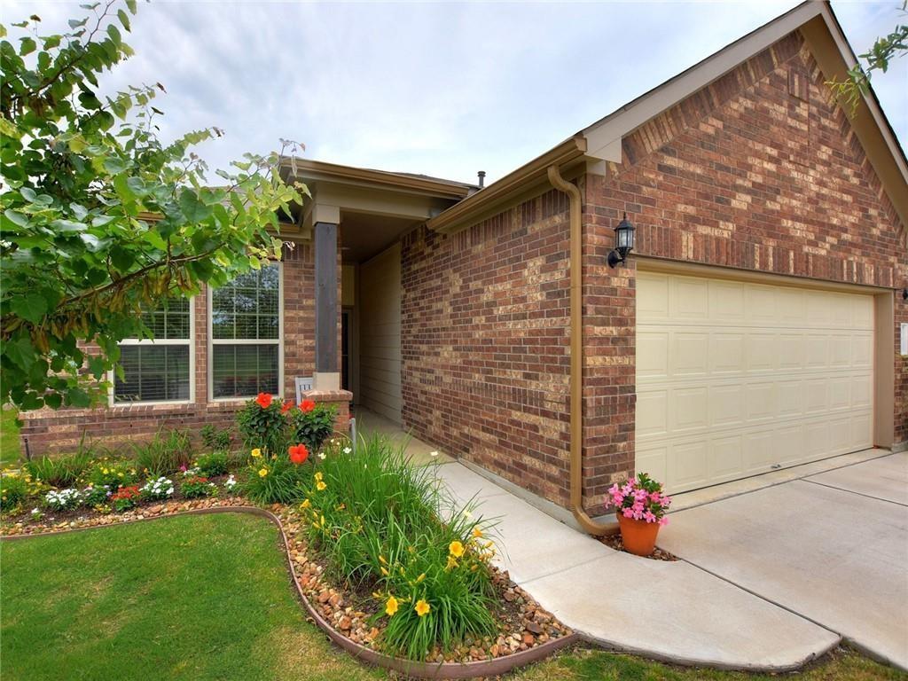 305 Methodius Dr, Hutto, TX 78634