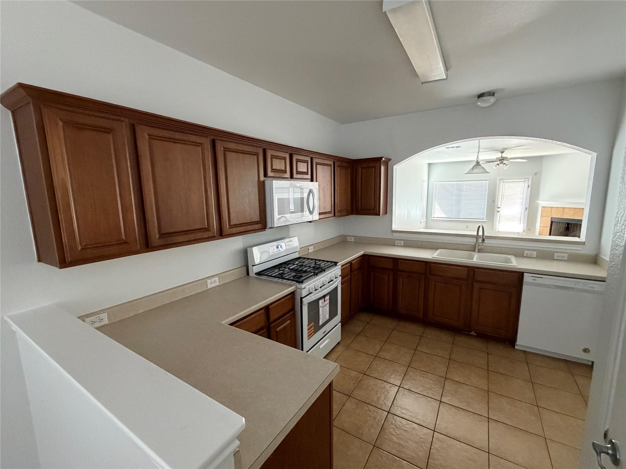 210 Dark Horse Ln, Buda, TX 78610