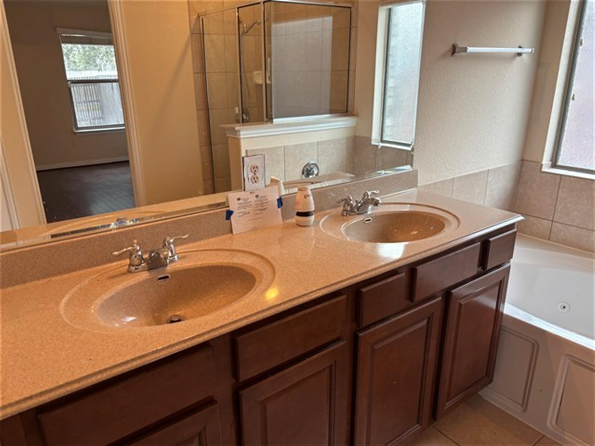 505 Bluehaw Dr, Georgetown, TX 78628