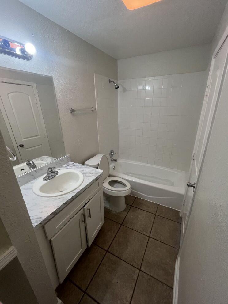 4407 Teri Rd # B, Austin, TX 78744