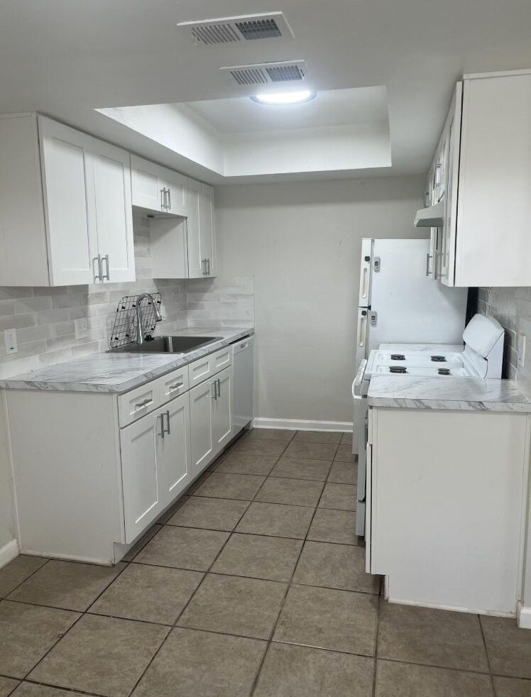 4407 Teri Rd # B, Austin, TX 78744