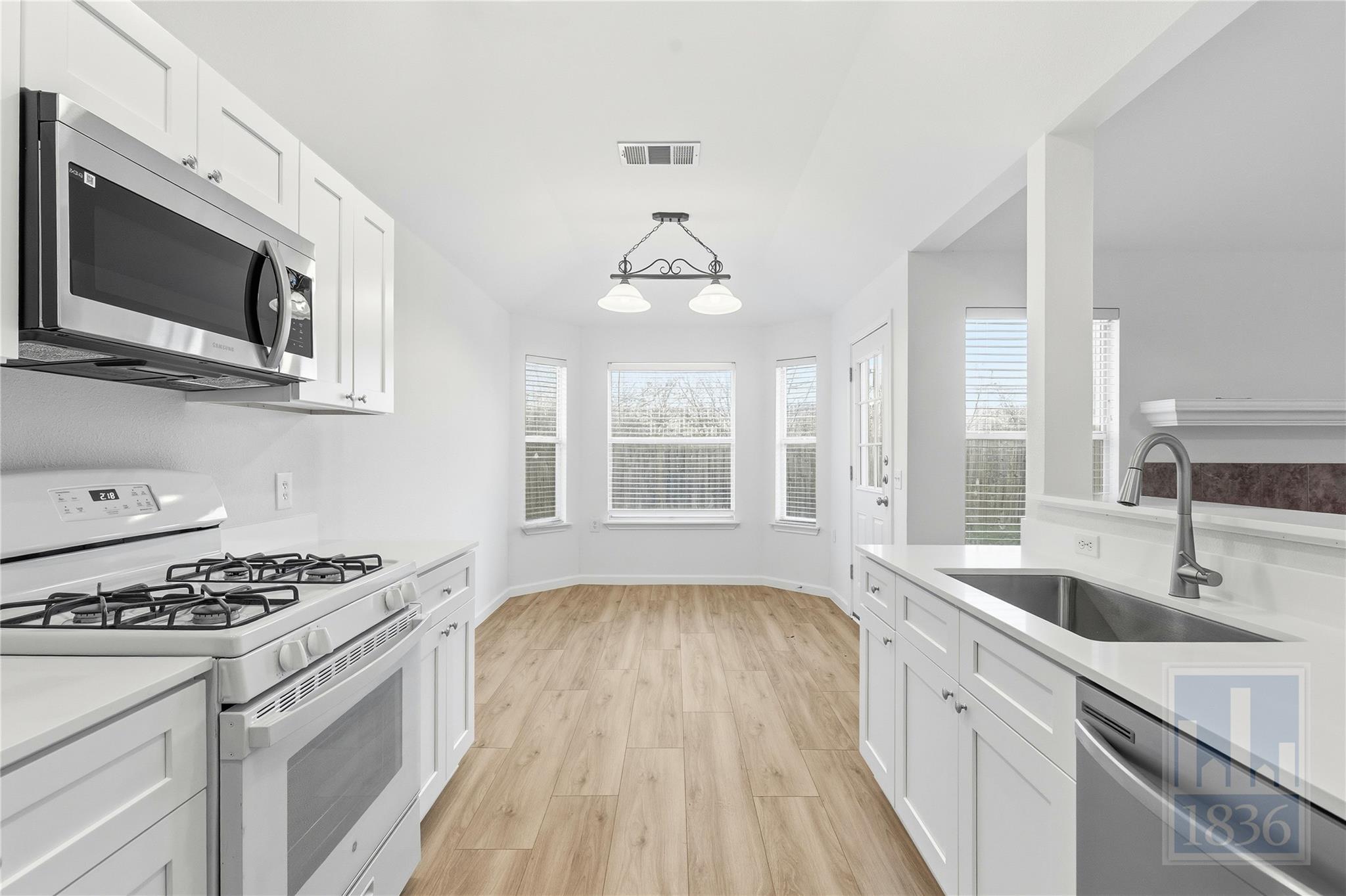 606 Colonial Park Blvd, Austin, TX 78745