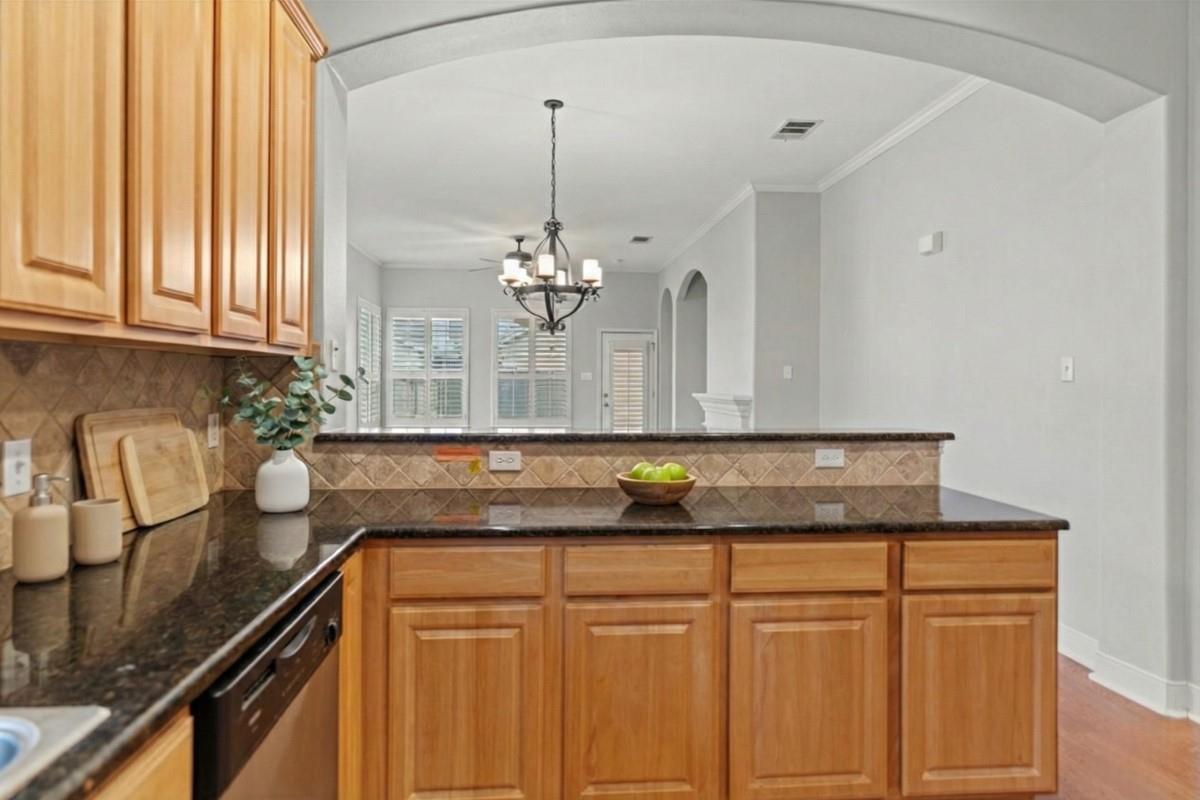 2210 Onion Creek Pkwy # 1404, Austin, TX 78747