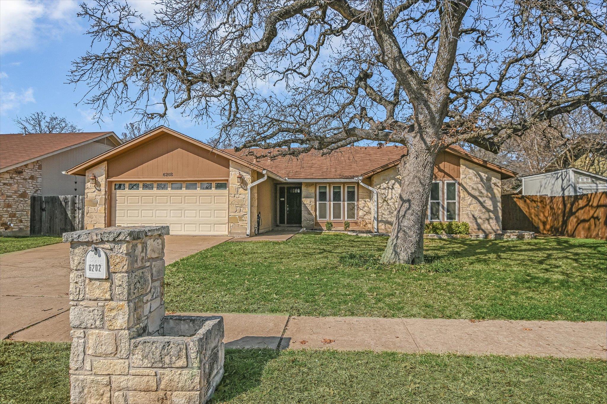 6202 Sun Vista Dr, Austin, TX 78749