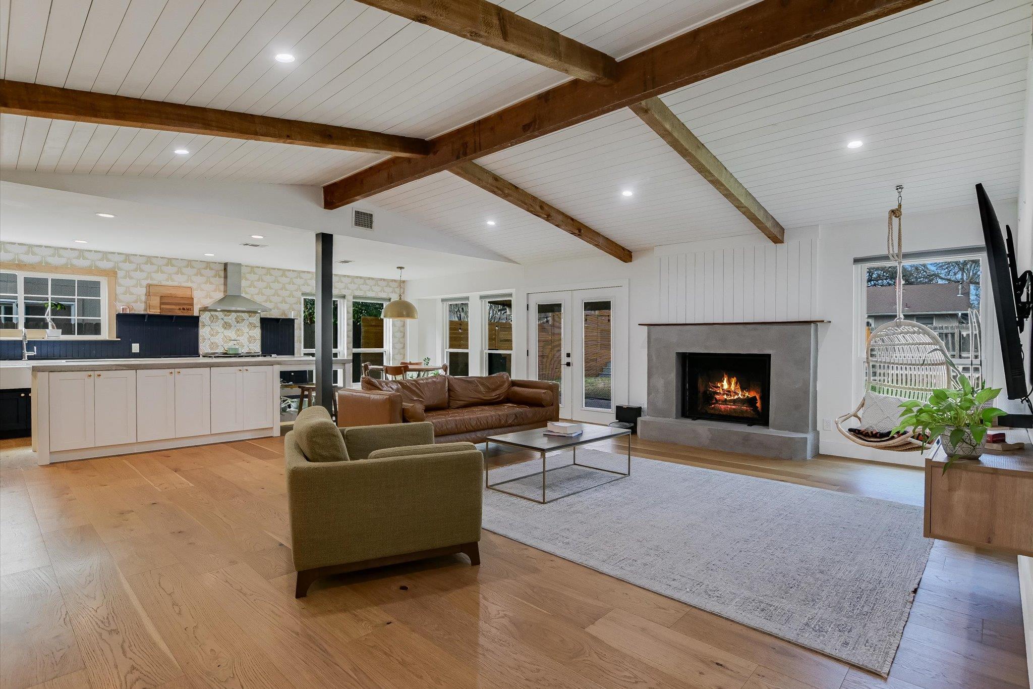 6202 Sun Vista Dr, Austin, TX 78749