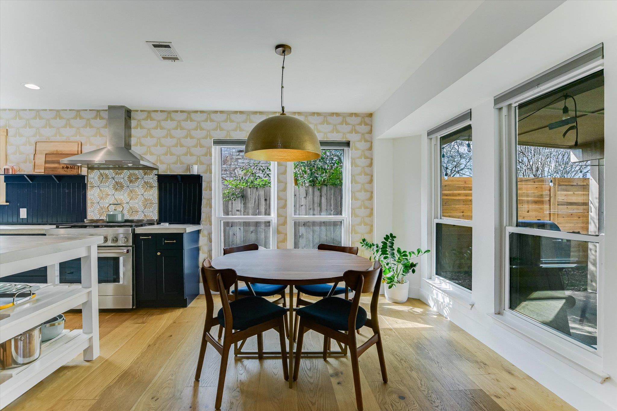 6202 Sun Vista Dr, Austin, TX 78749