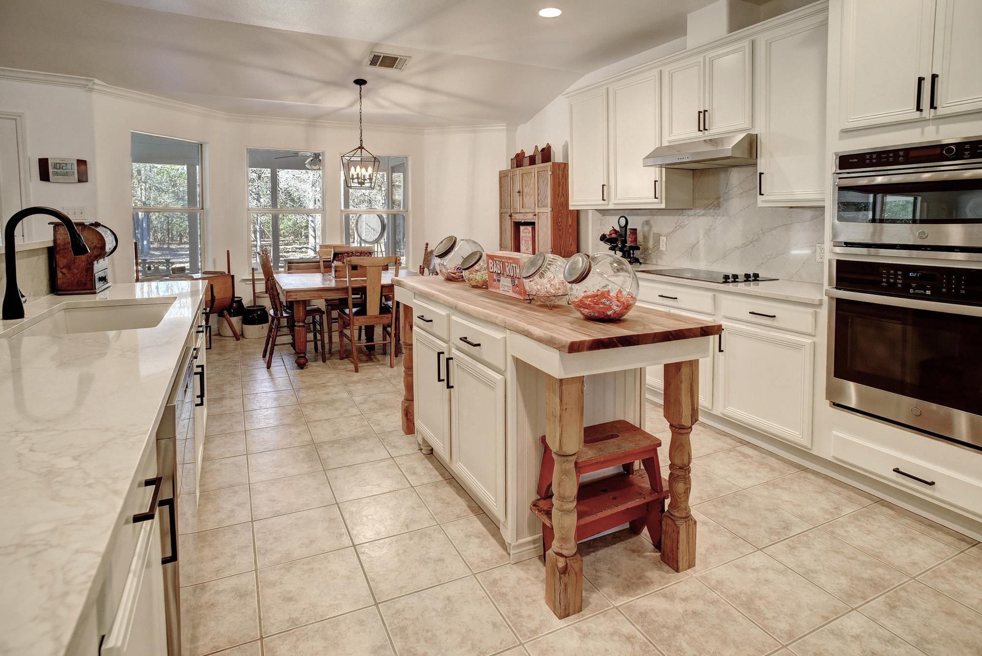 142 Joshua Smith Ln, Bastrop, TX 78602