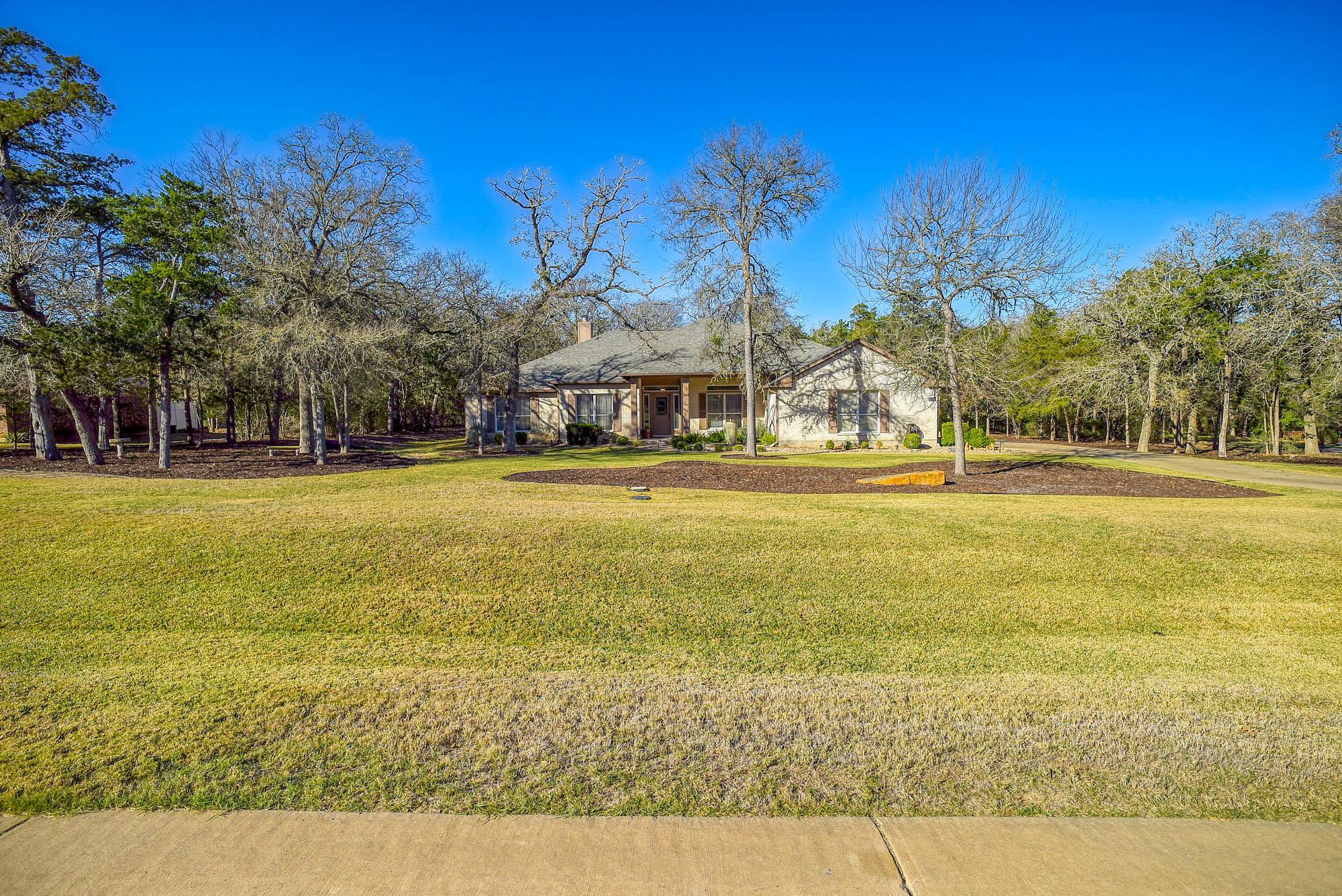 142 Joshua Smith Ln, Bastrop, TX 78602